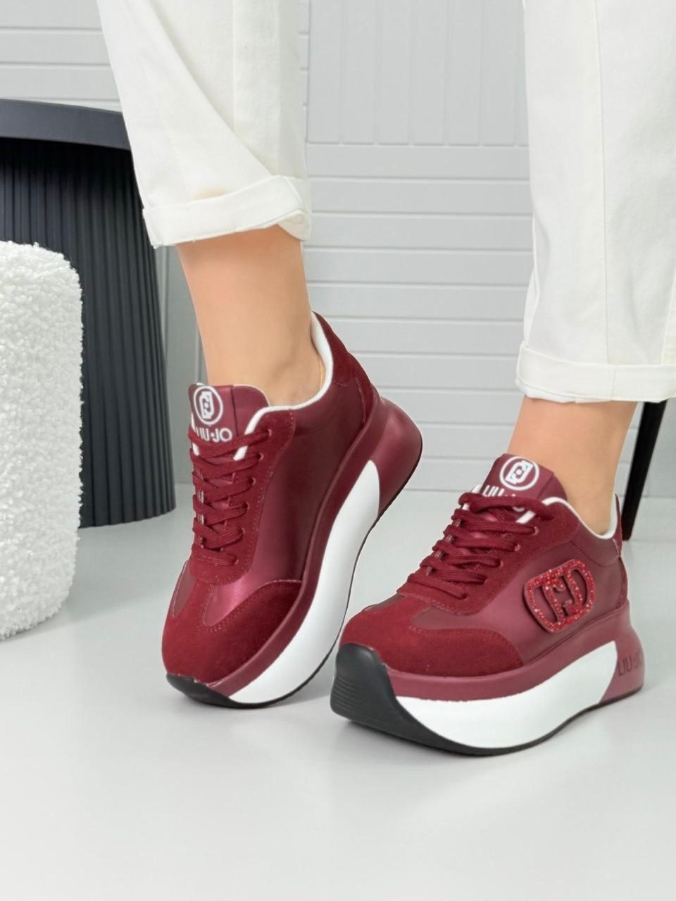 ,кроссовки женские liu jo,кроссовки liu jo,женские кроссовки,кроссовки для женщин