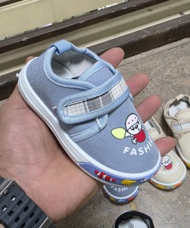 Кроссовки