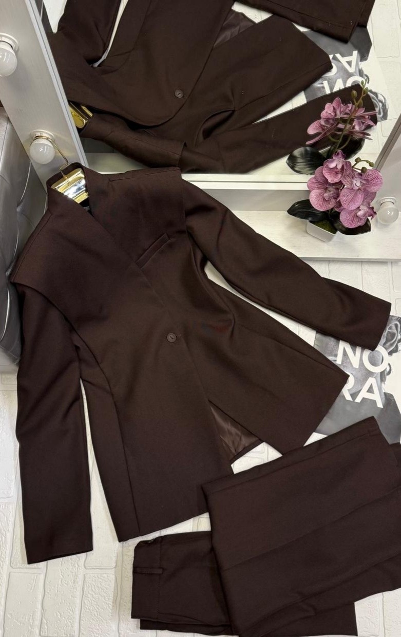 костюм брючный женский деловой,костюм брючный женский классический офисный,женский брючный костюм,деловой брючной костюм,костюмы брючные