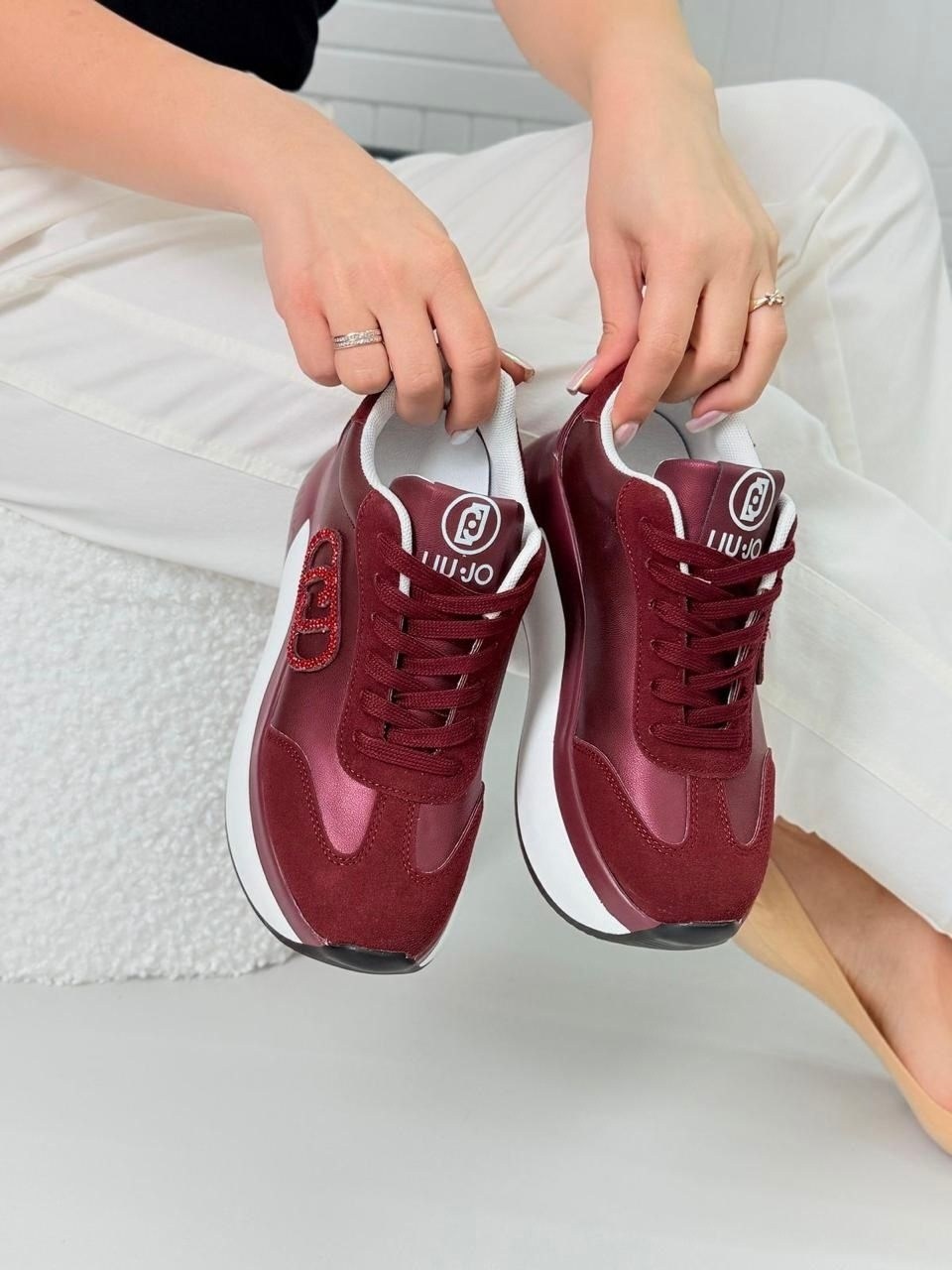 ,кроссовки женские liu jo,кроссовки liu jo,женские кроссовки,кроссовки для женщин