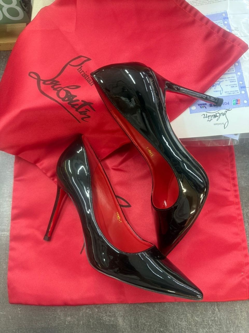 туфли christian louboutin,пигаль лабутен,балетки christian louboutin,лабутены со кейт,louboutin туфли