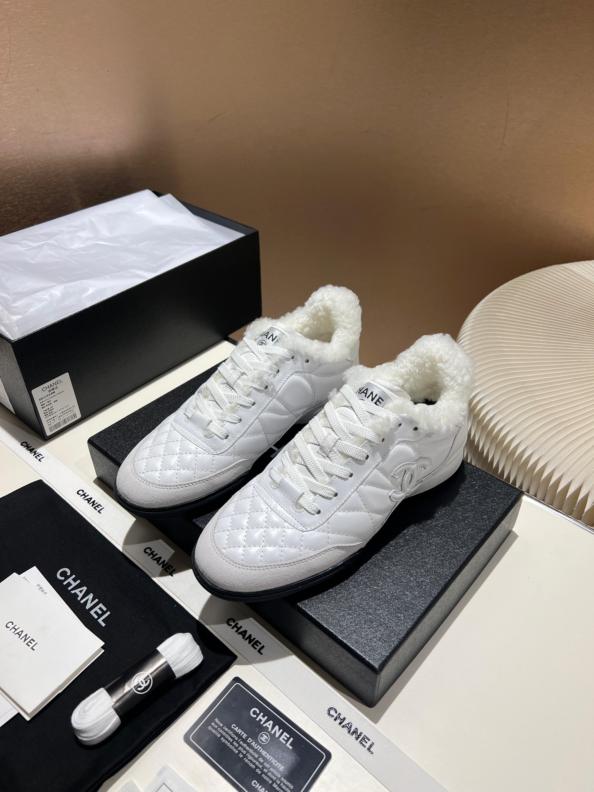 ,chanel кроссовки,кроссовки женские chanel,брендовая ,женские кроссовки