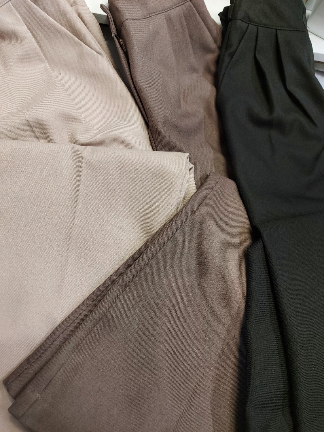 элегантные брюки,классические брюки,повседневные брюки,бежевые брюки,брюки модные