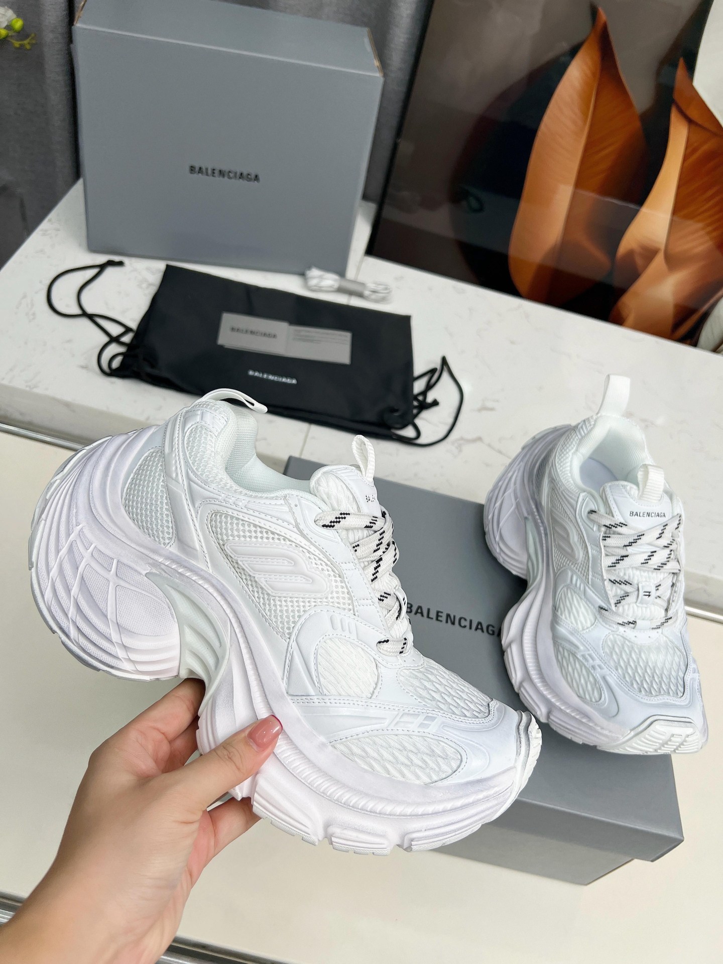 женские кроссовки balenciaga,кроссовки balenciaga, balenciaga,кроссовки огромные баленсиага,кроссовки из натуральной замши balenciaga