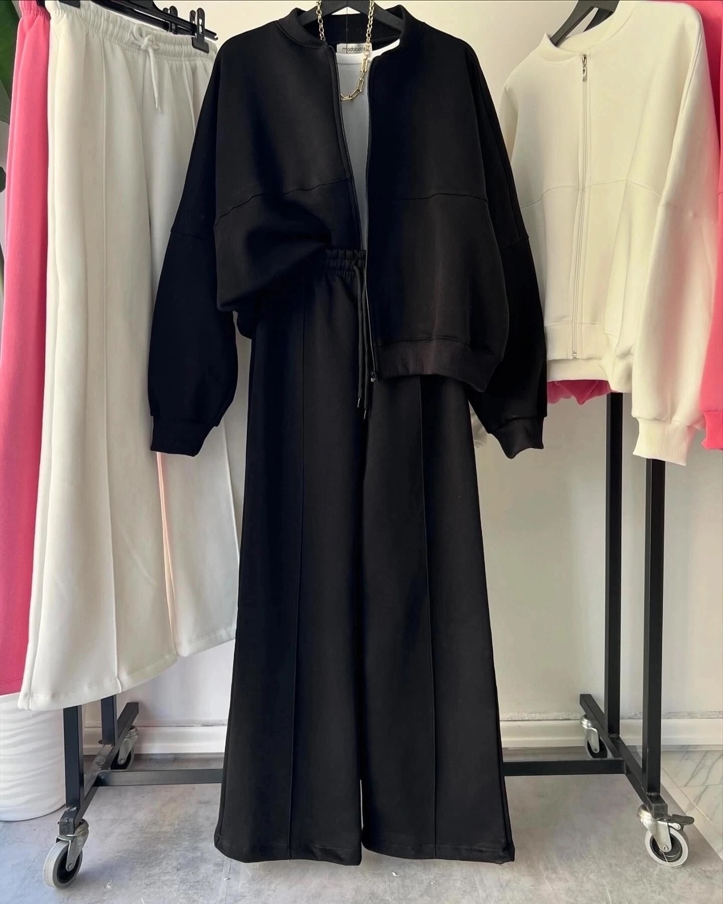 костюмы двойки,костюм двойка на флисе,трикотажные костюмы,костюм двойка женская