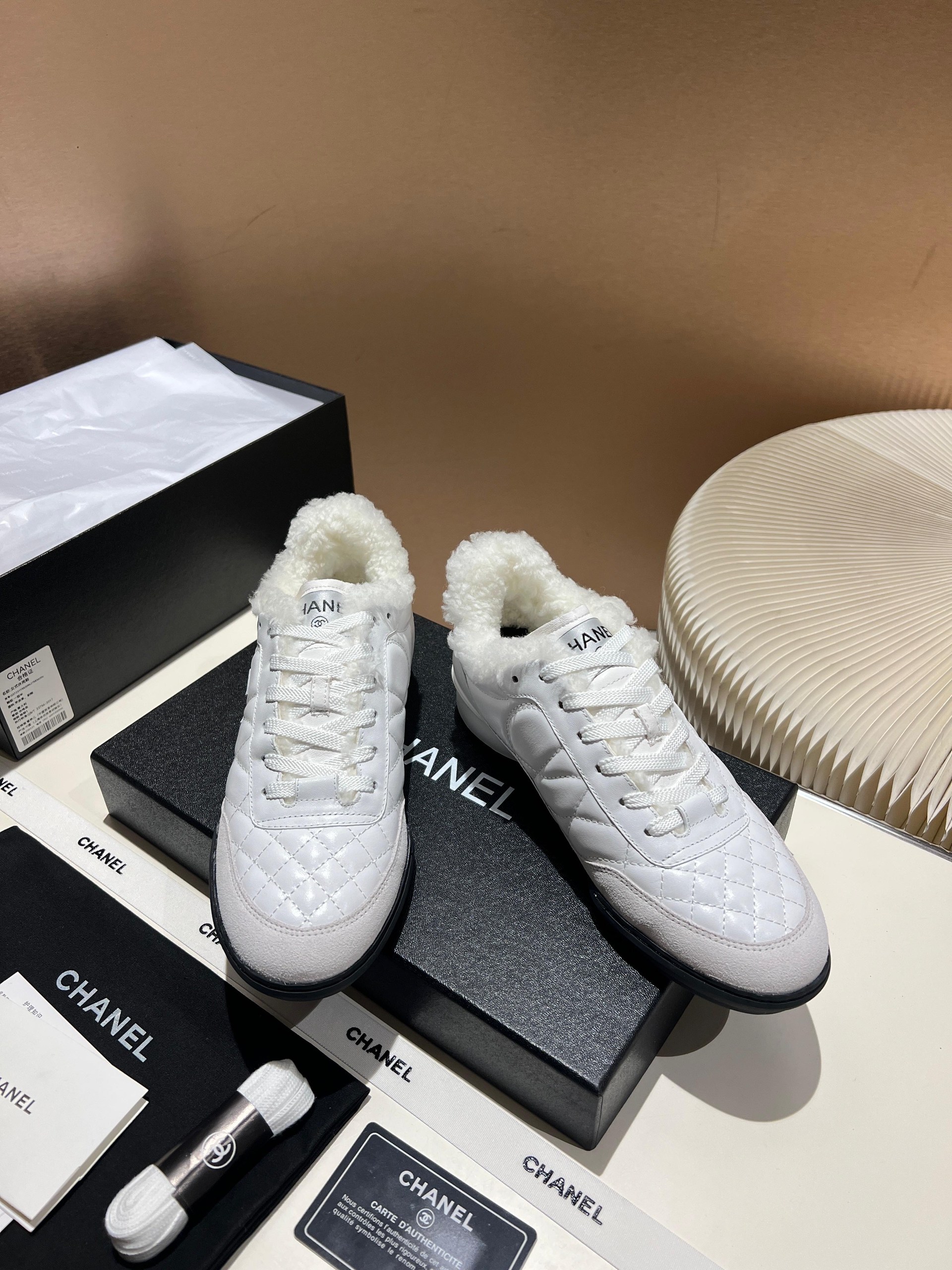 ,chanel кроссовки,кроссовки женские chanel,брендовая ,женские кроссовки