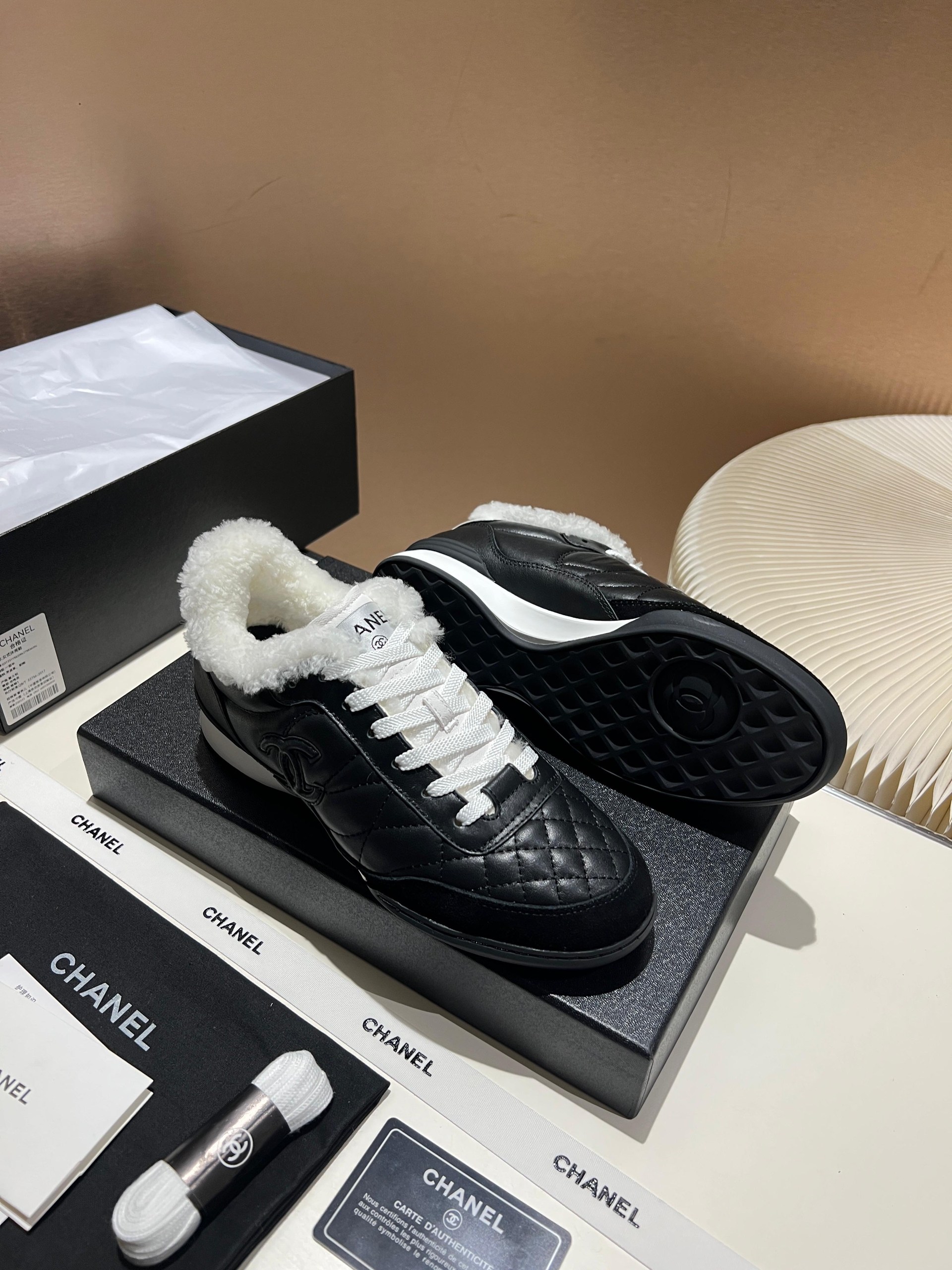 ,chanel кроссовки,кроссовки женские chanel,брендовая ,женские кроссовки