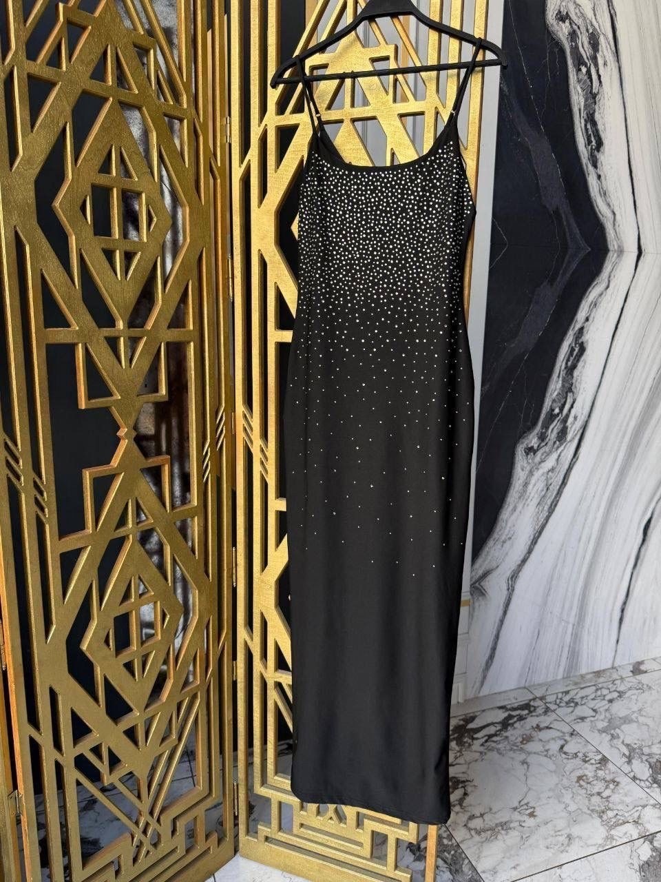 облегающее платье,платье удлиненное,шикарное платье,модное платье,вечернее платье