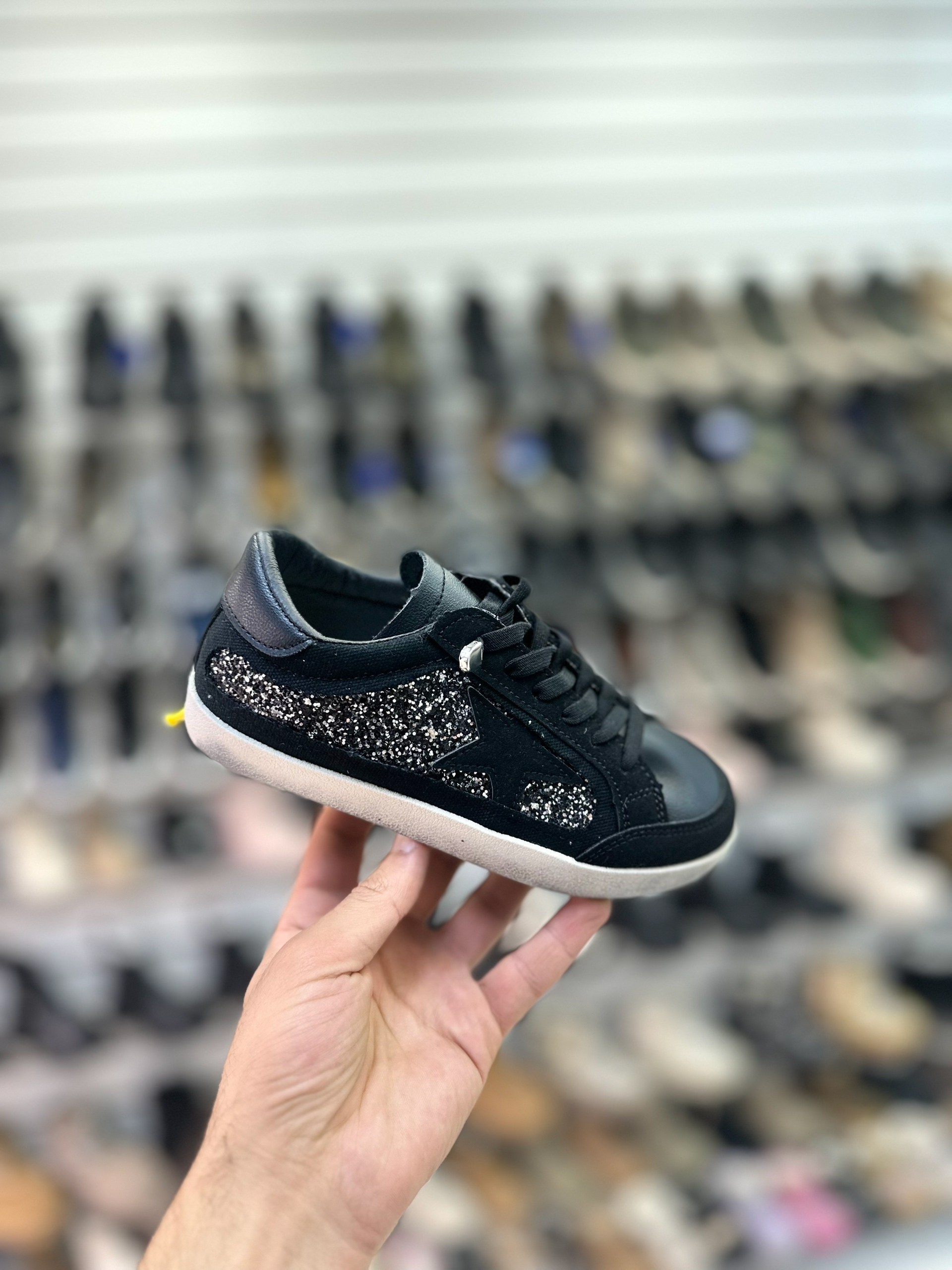 ,бордовые кроссовки,кроссовки марсала,женские кроссовки,бордовые кеды