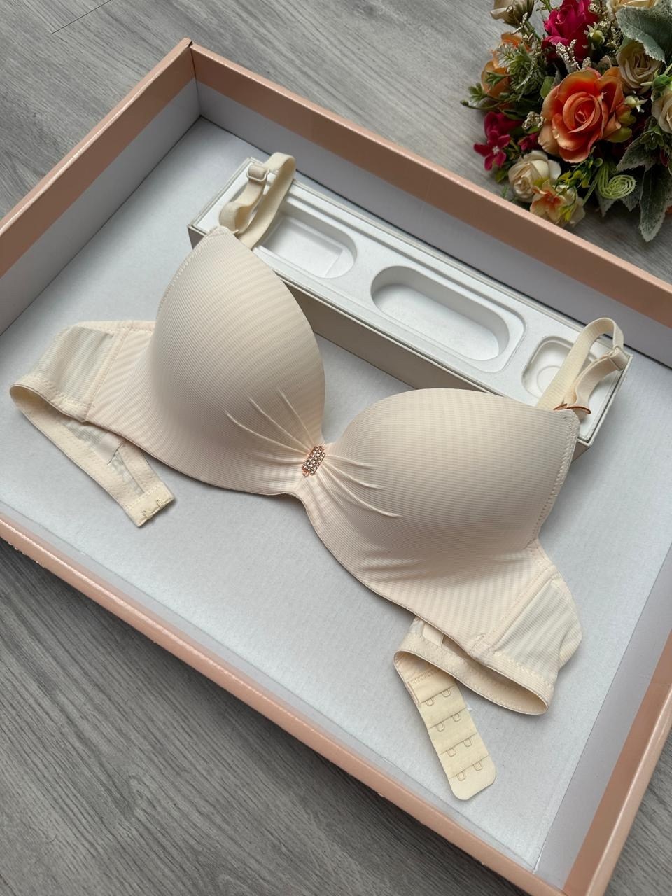 бюстгальтер,женский бюстгальтер,модели бюстгальтера,бюстгальтер пуш ап,бюстгальтер гладкий