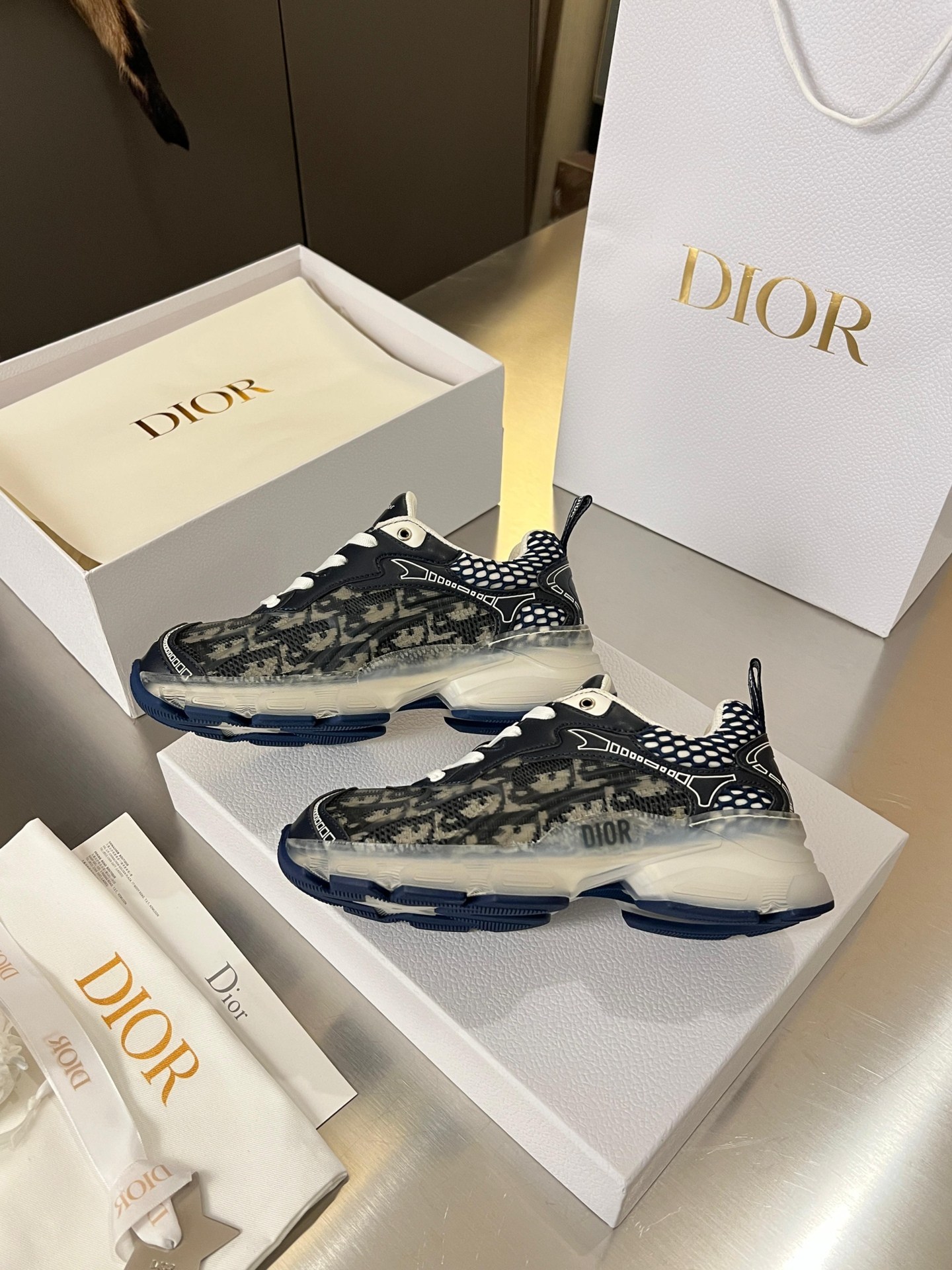 dior кроссовки,кроссовки christian dior,dior кроссовки мужские,диор кроссовки,женские кроссовки