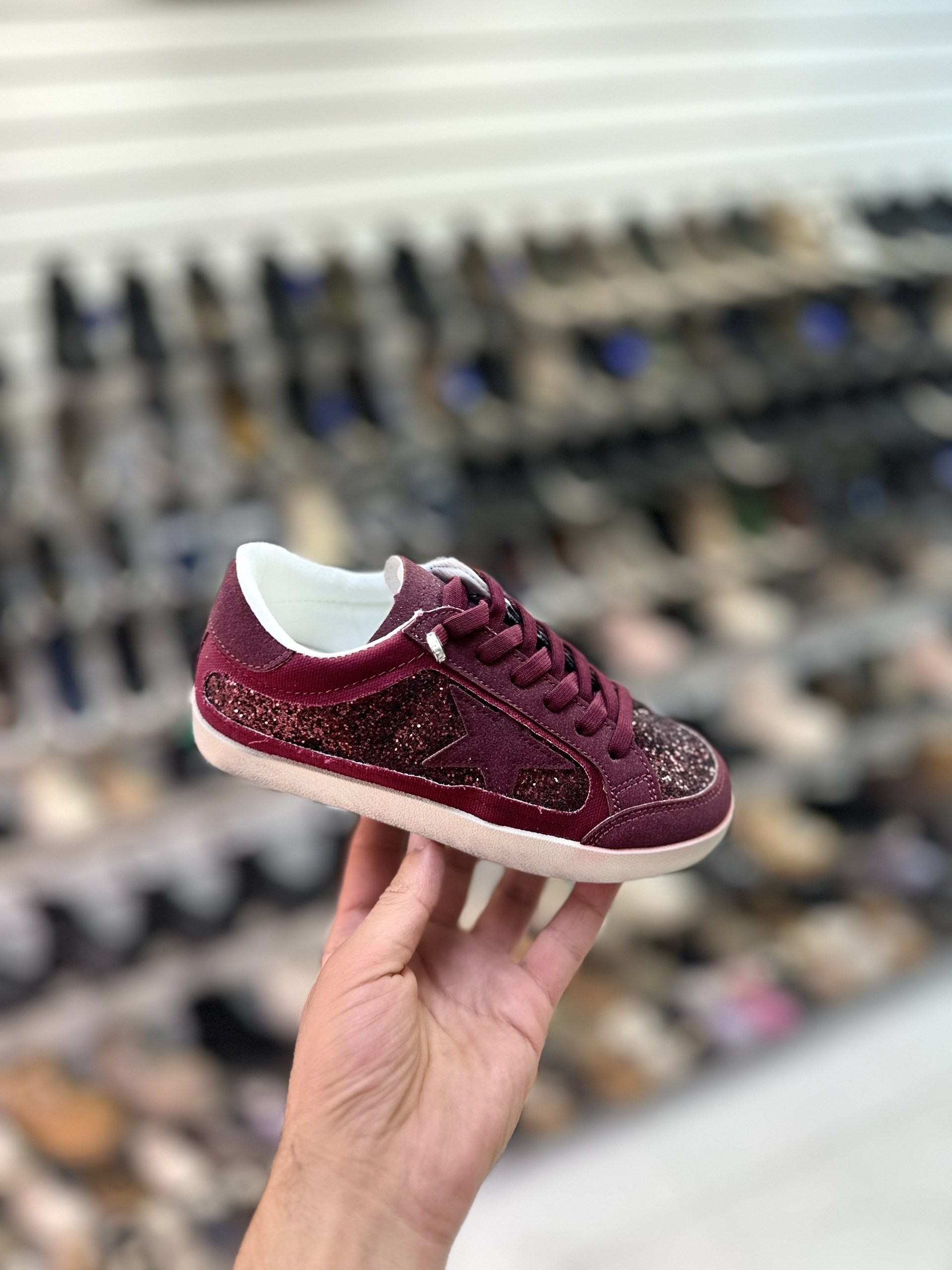 ,бордовые кроссовки,кроссовки марсала,женские кроссовки,бордовые кеды