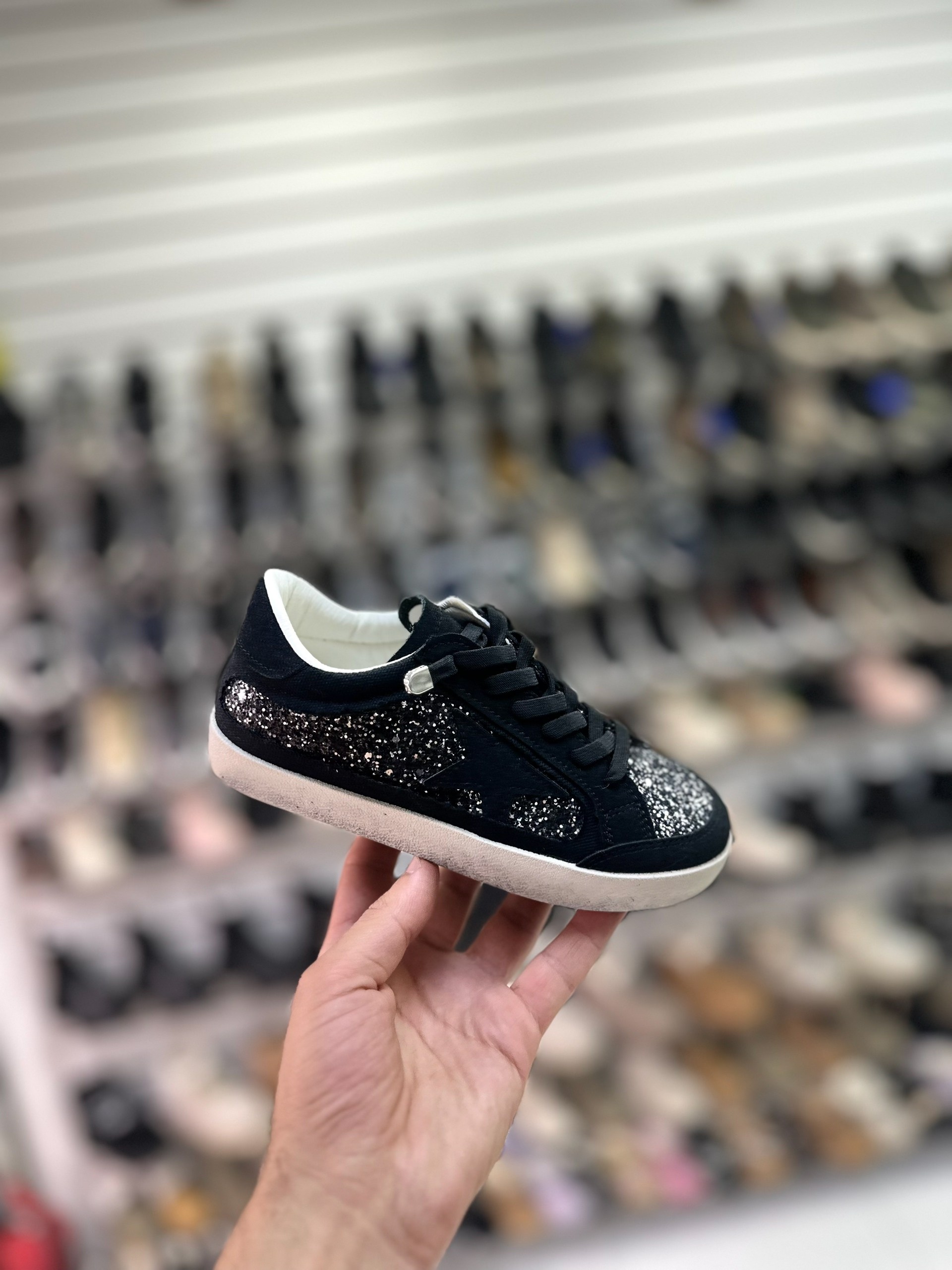 ,бордовые кроссовки,кроссовки марсала,женские кроссовки,бордовые кеды