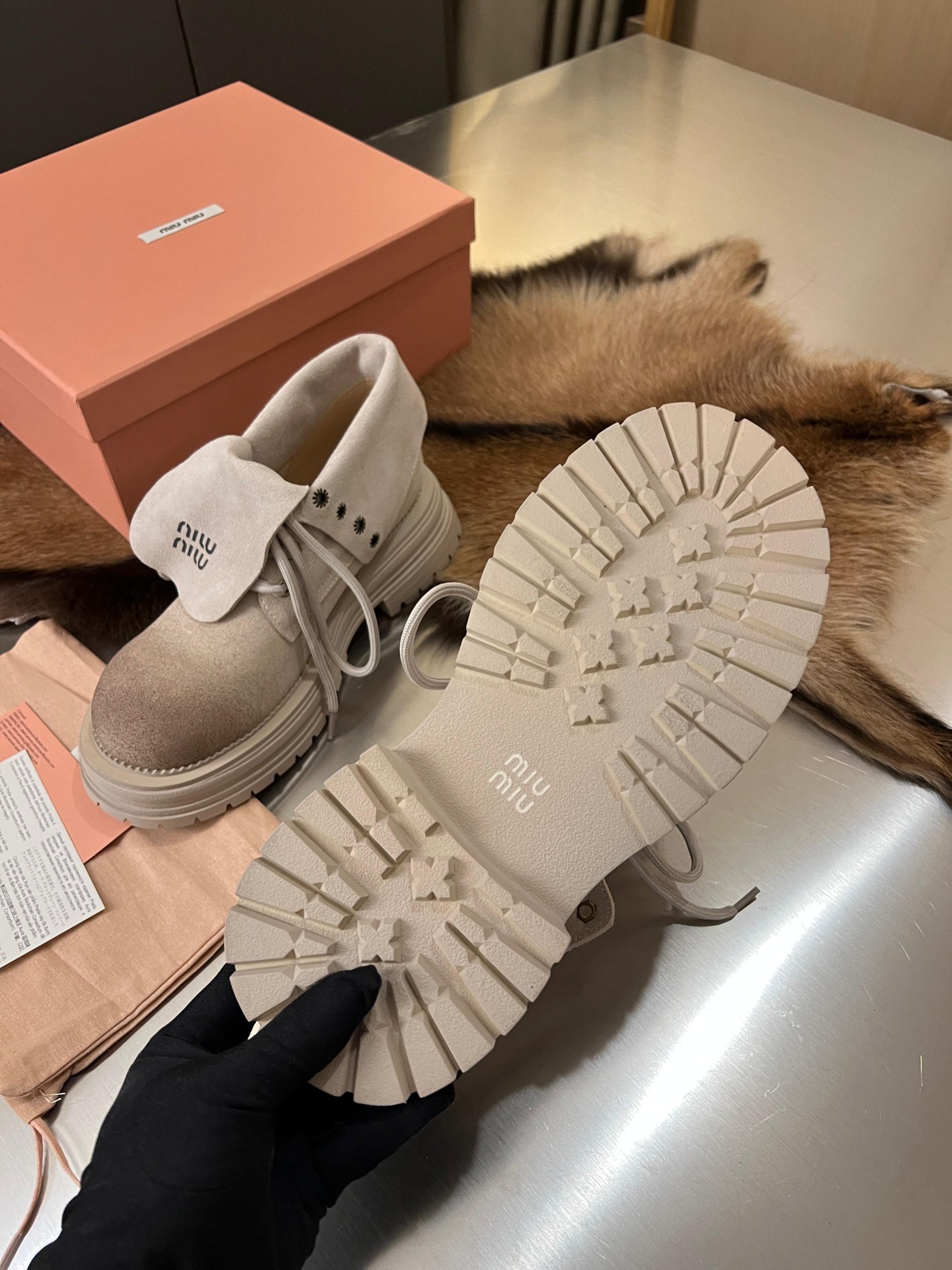 ,женские ботинки,ботинки модные,miu miu ботинки,ботинки миу миу