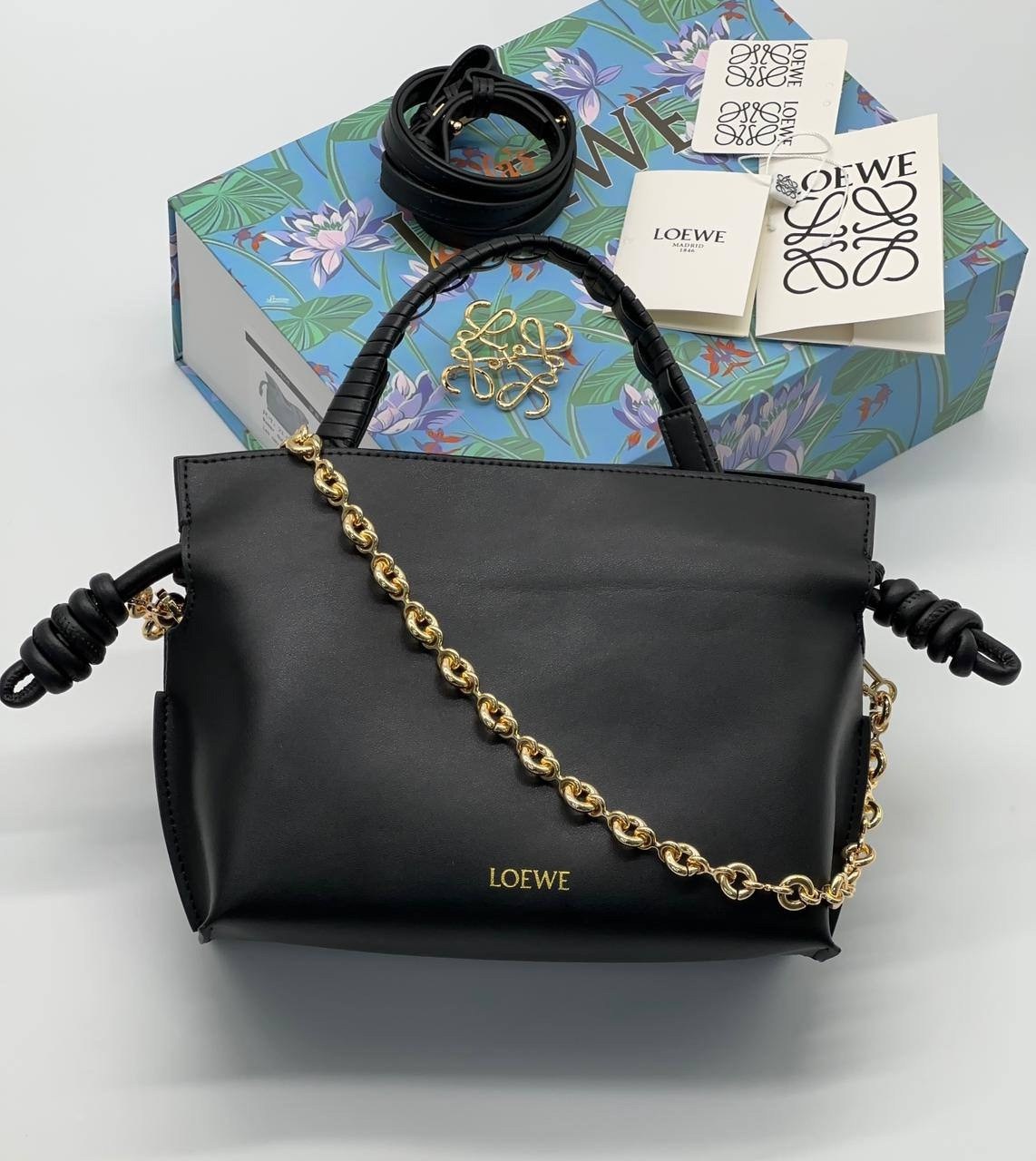 сумка loewe,сумка на плечо loewe,женская сумка loewe,loewe flamenco сумка,сумка женская