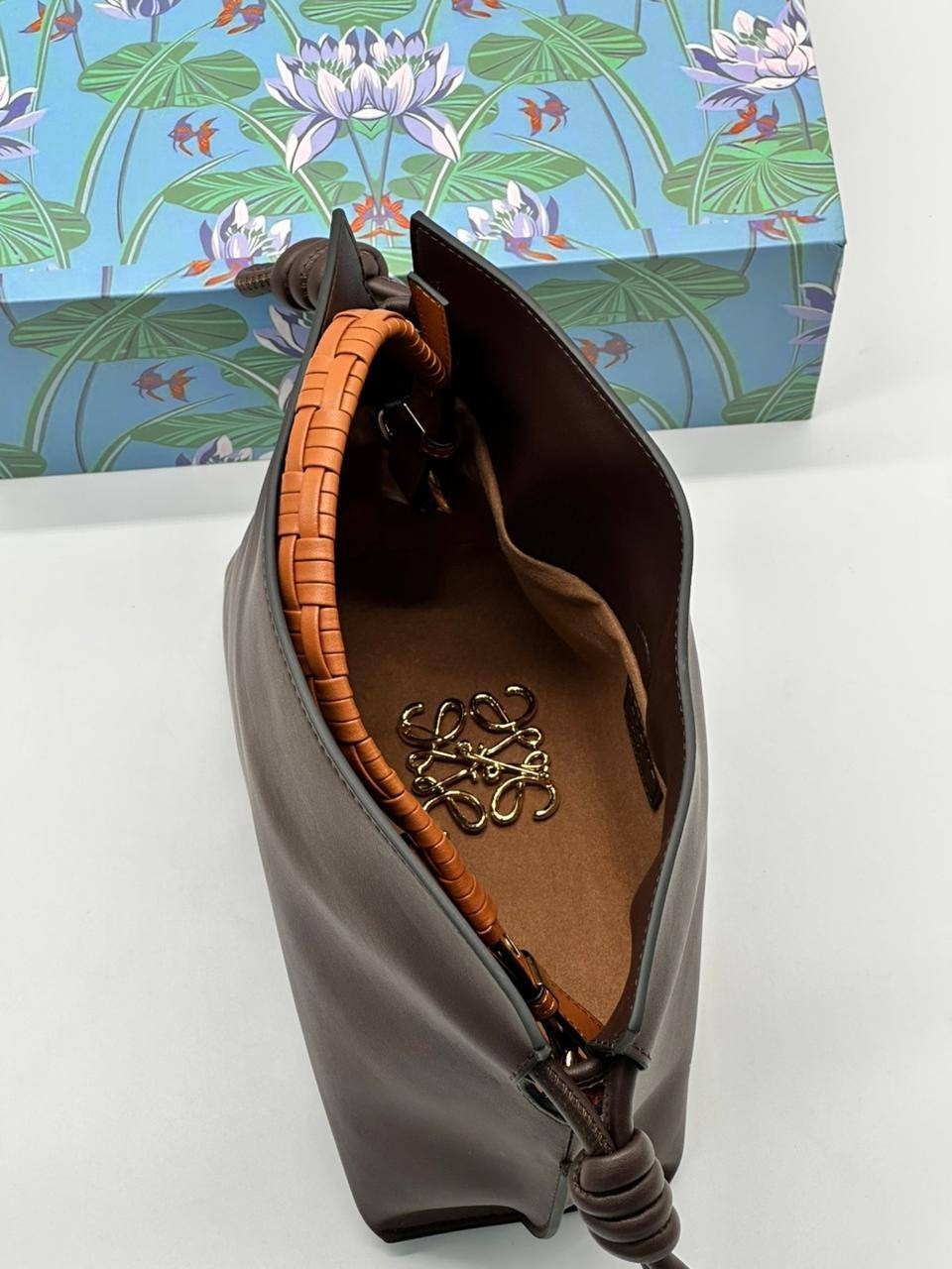 сумка loewe,сумка на плечо loewe,женская сумка loewe,loewe flamenco сумка,сумка женская