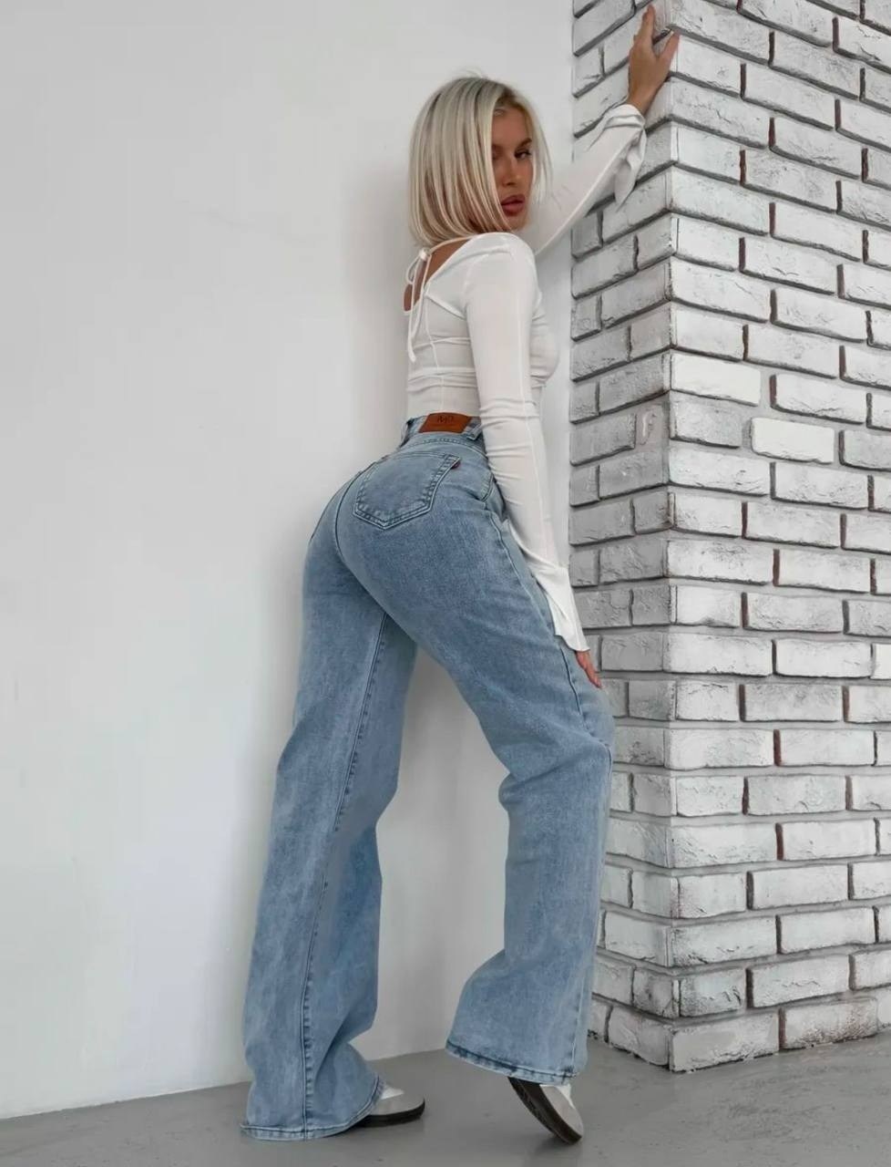 широкие женские джинсы,женские джинсы,женские джинсы и брюки,голубые джинсы,джинсы стиль