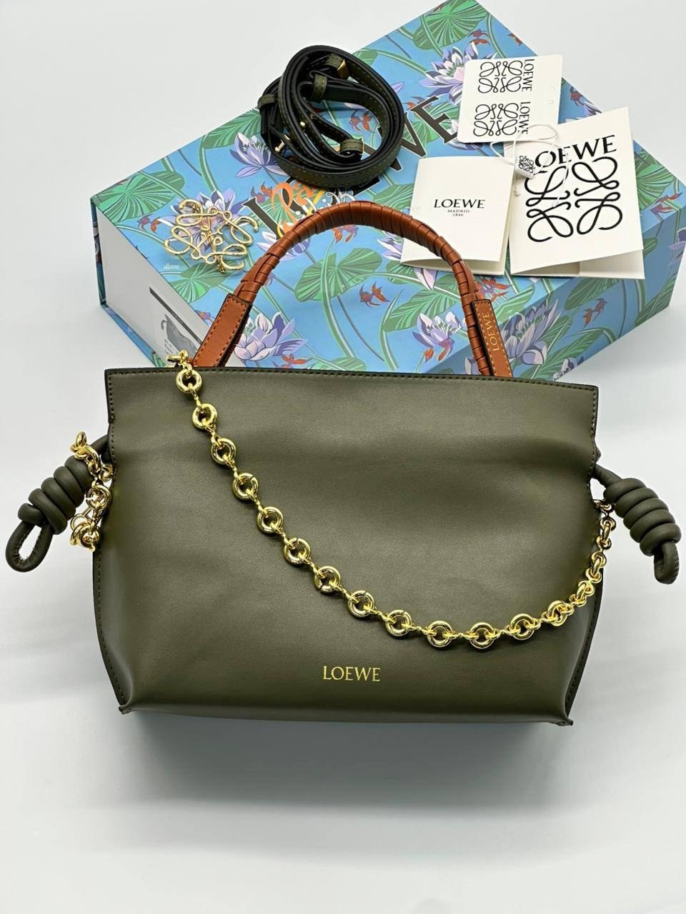 сумка loewe,сумка на плечо loewe,женская сумка loewe,loewe flamenco сумка,сумка женская