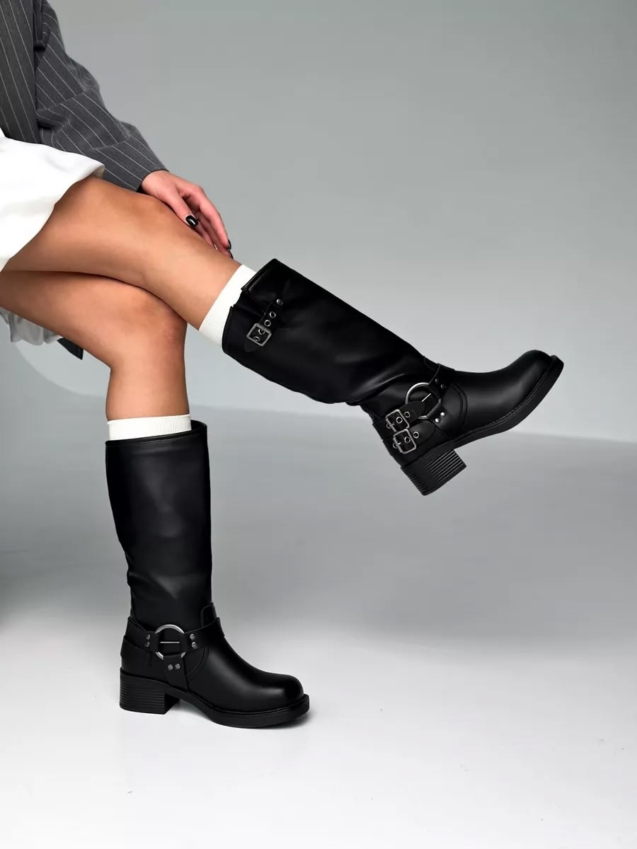 ,черные сапоги,стильные сапоги,сапоги модные,сапоги осенние