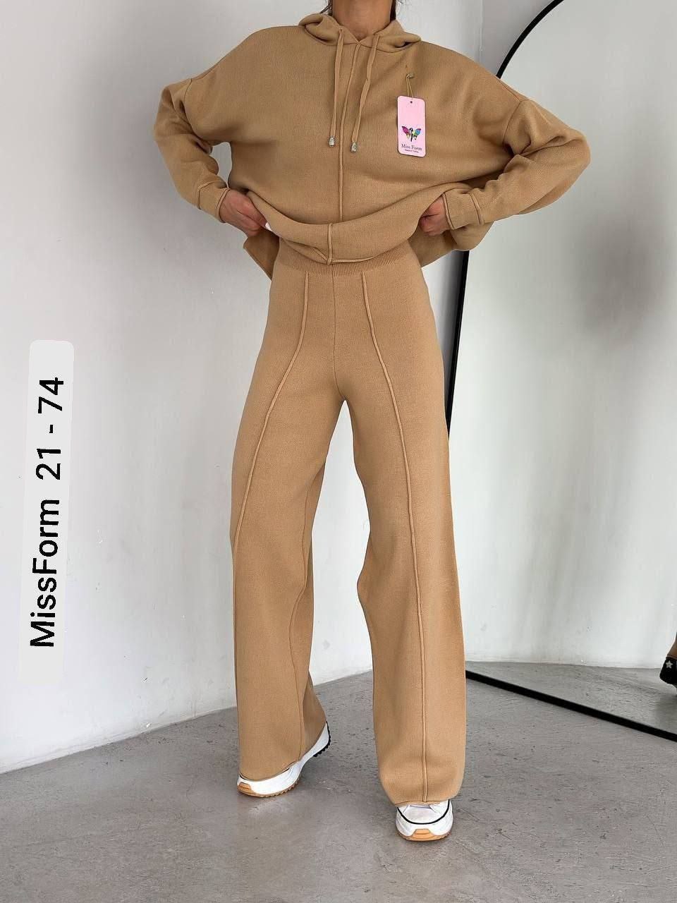 трикотажные костюмы,костюмы брючные,костюмы комплекты,костюм на флисе,женские костюмы