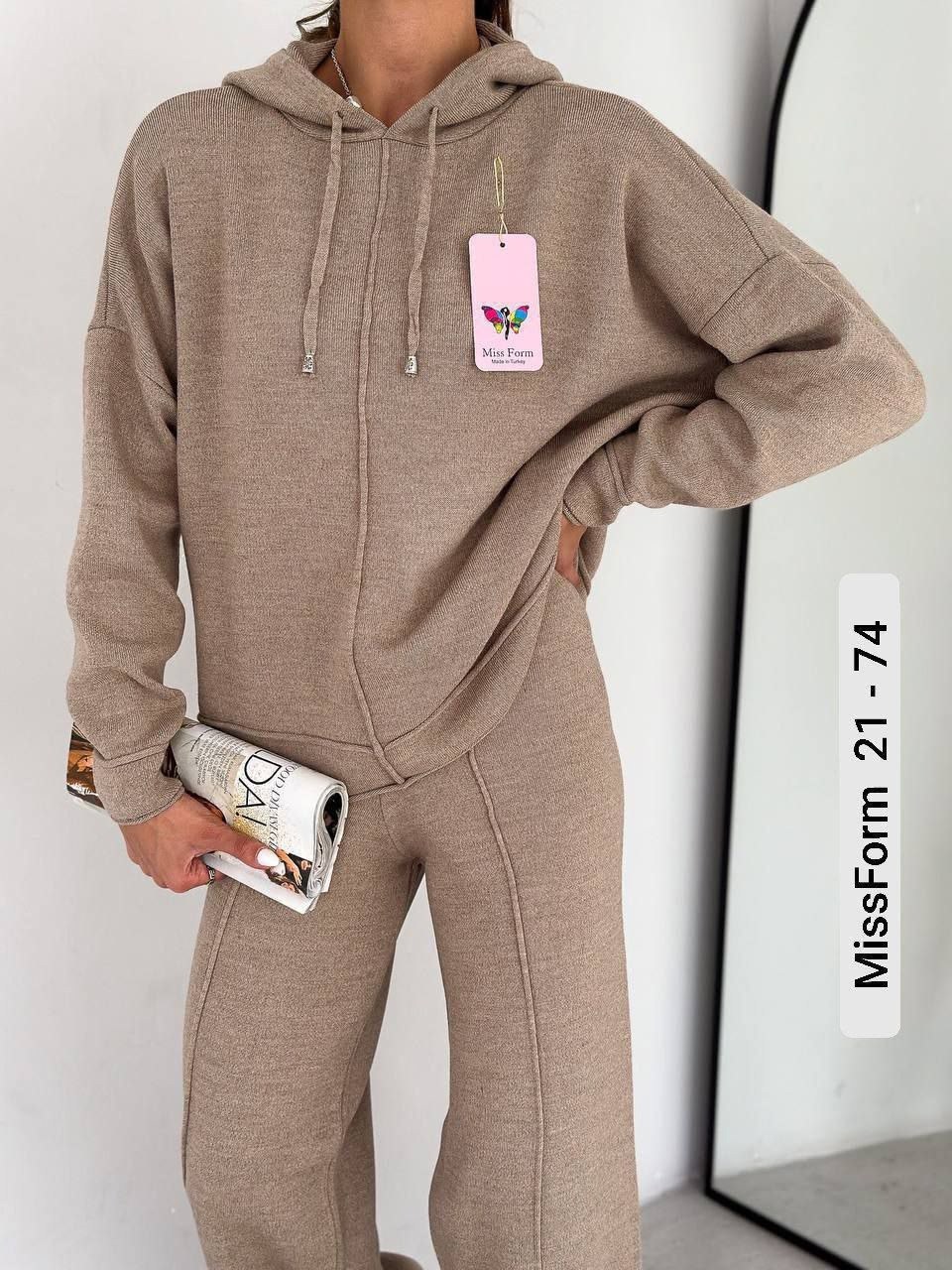трикотажные костюмы,костюмы брючные,костюмы комплекты,костюм на флисе,женские костюмы