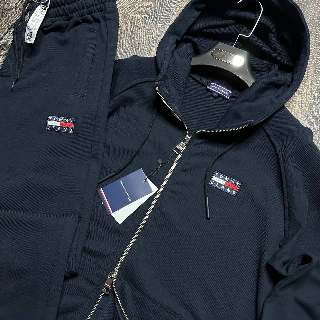 спортивный костюм tommy hilfiger,спортивный костюм томми хилфигер мужские,спортивный костюм томми хилфигер,костюм на флисе мужской,спортивные костюмы мужские