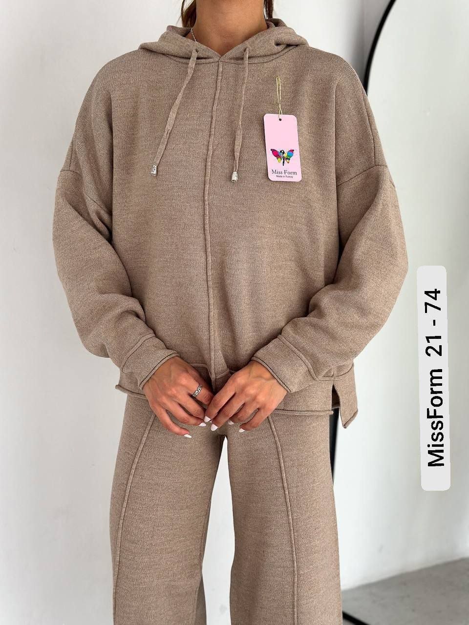 трикотажные костюмы,костюмы брючные,костюмы комплекты,костюм на флисе,женские костюмы