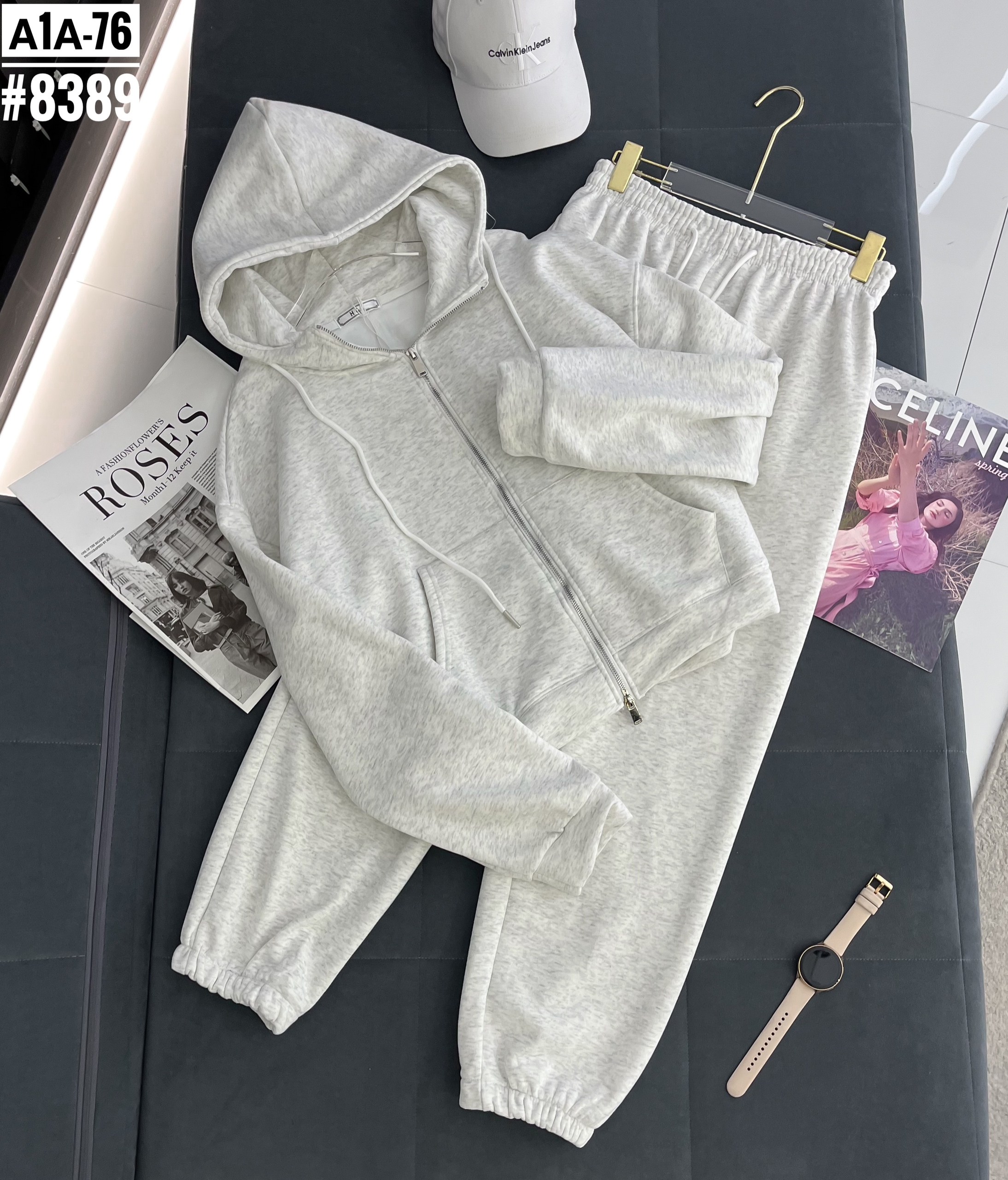 пуховой жилет,жилетка женская,теплый жилет,жилет с капюшоном,женский жилет