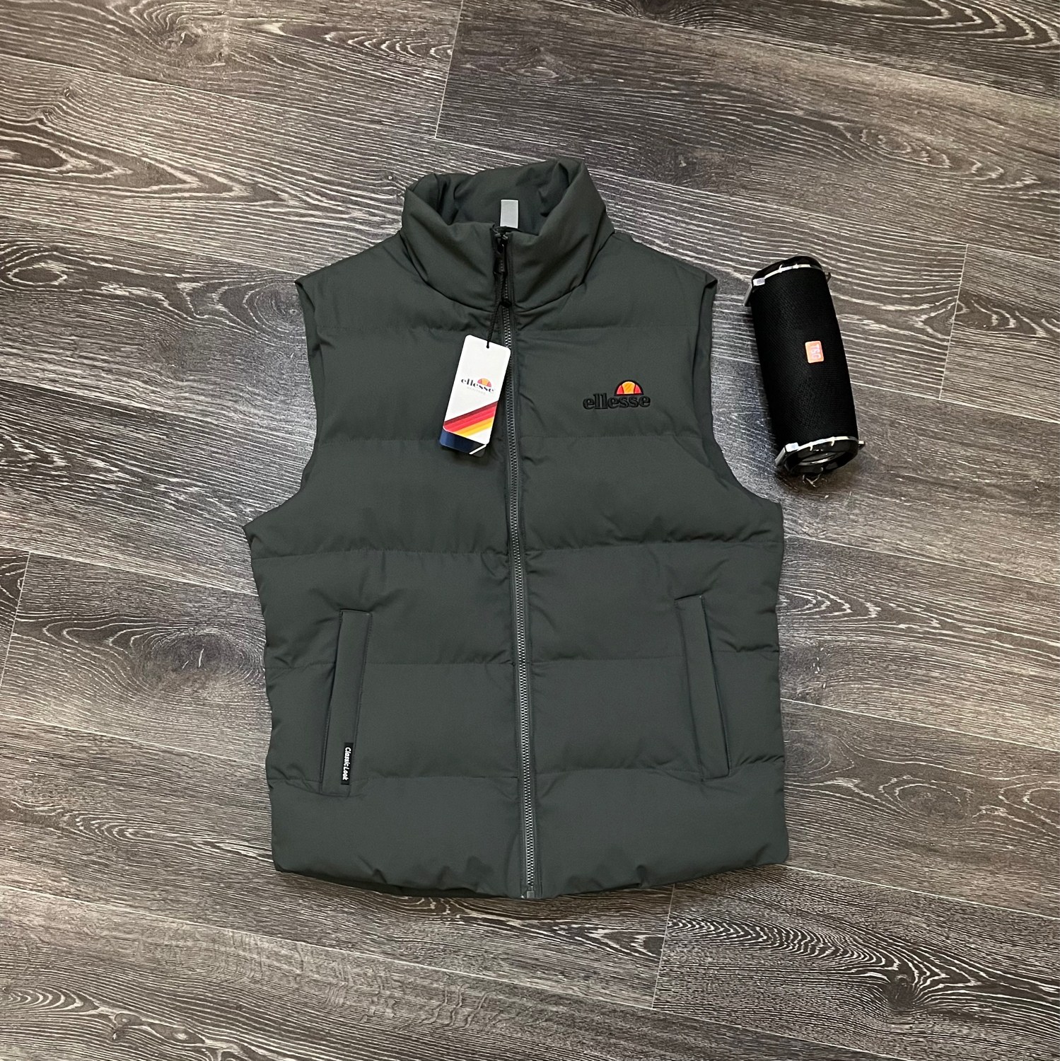 жилет ellesse,жилетка ellesse,жилет утепленный ellesse,жилет ellesse жилет барди,жилетка адидас