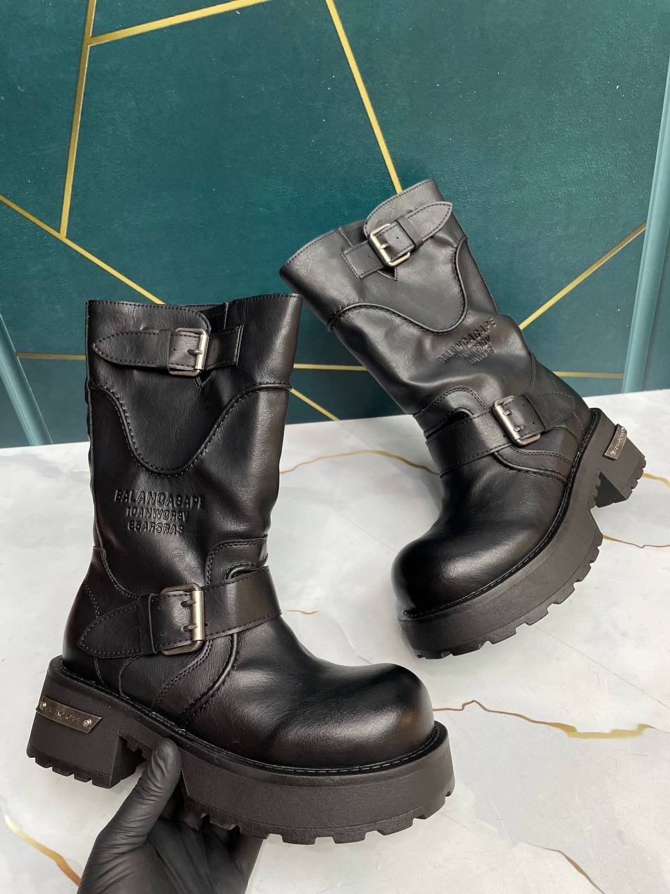 ,сапоги модные,женские сапоги,женские сапоги до середины икры,женские ботинки