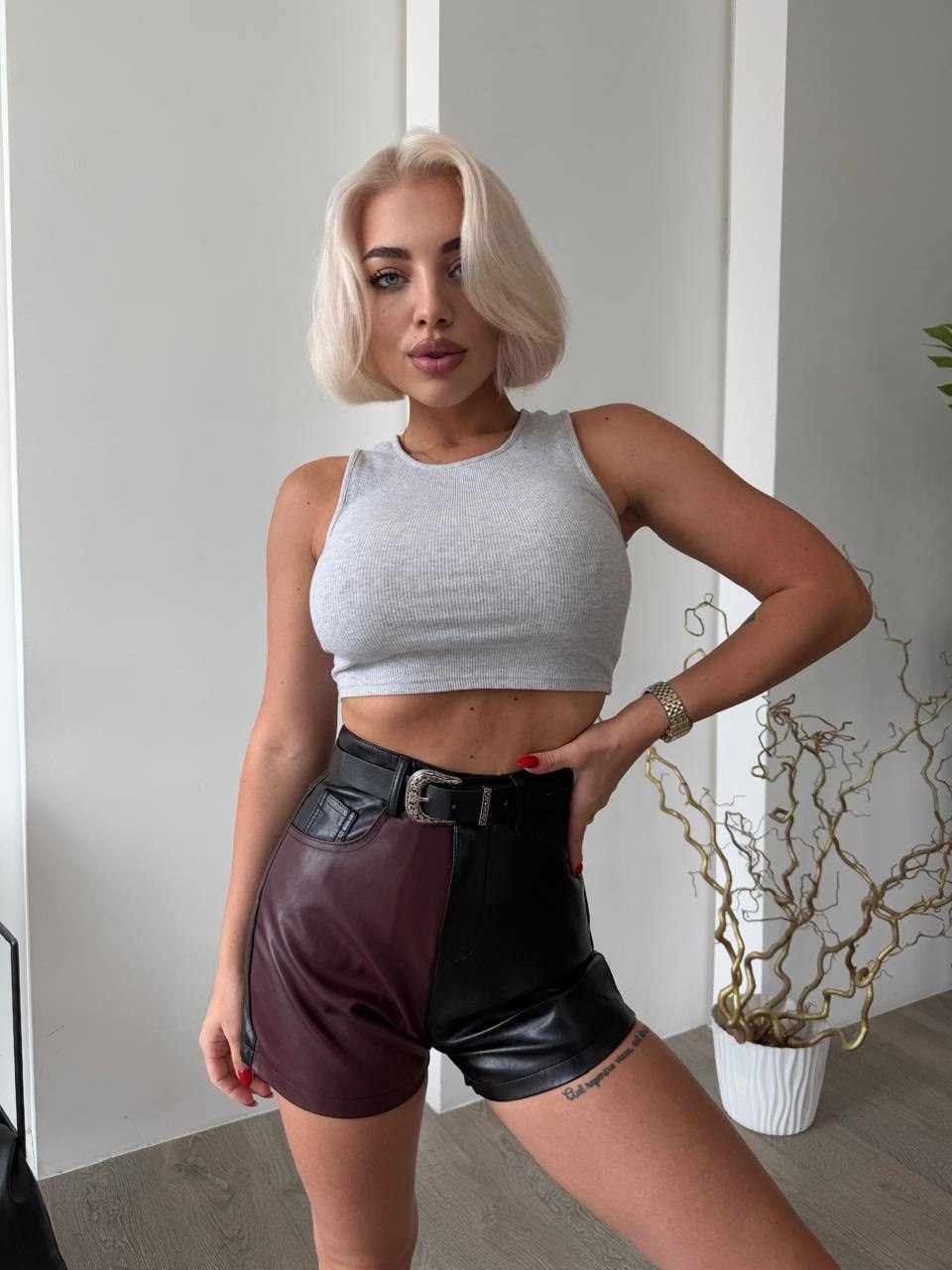 шорты кожаные,шорты кожаные женские,шорты женские,шорты женские из экокожи,шорты женские кожаные черные короткие
