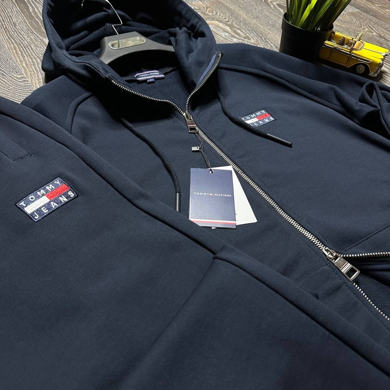 спортивный костюм tommy hilfiger,спортивный костюм томми хилфигер мужские,спортивный костюм томми хилфигер,костюм на флисе мужской,спортивные костюмы мужские