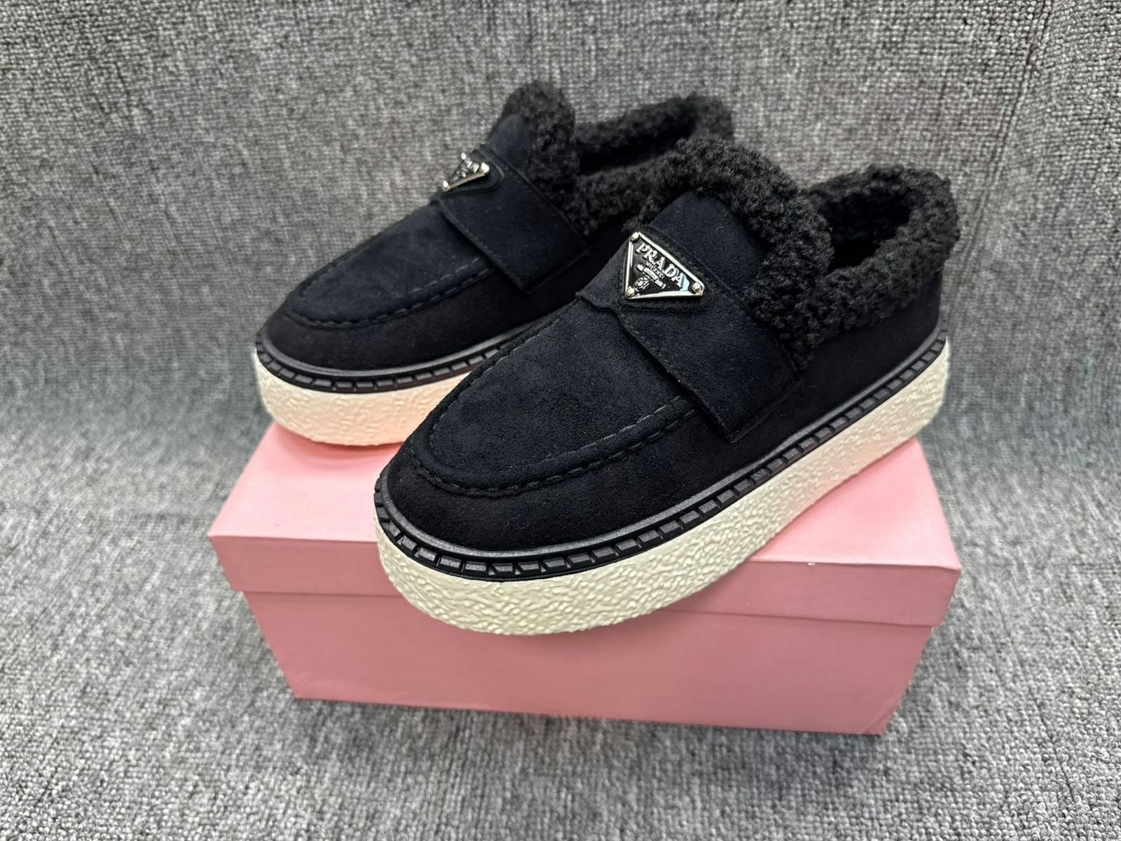 ,лоферы зимние замшевые,лоферы зимние женские,лоферы prada,зимние лоферы