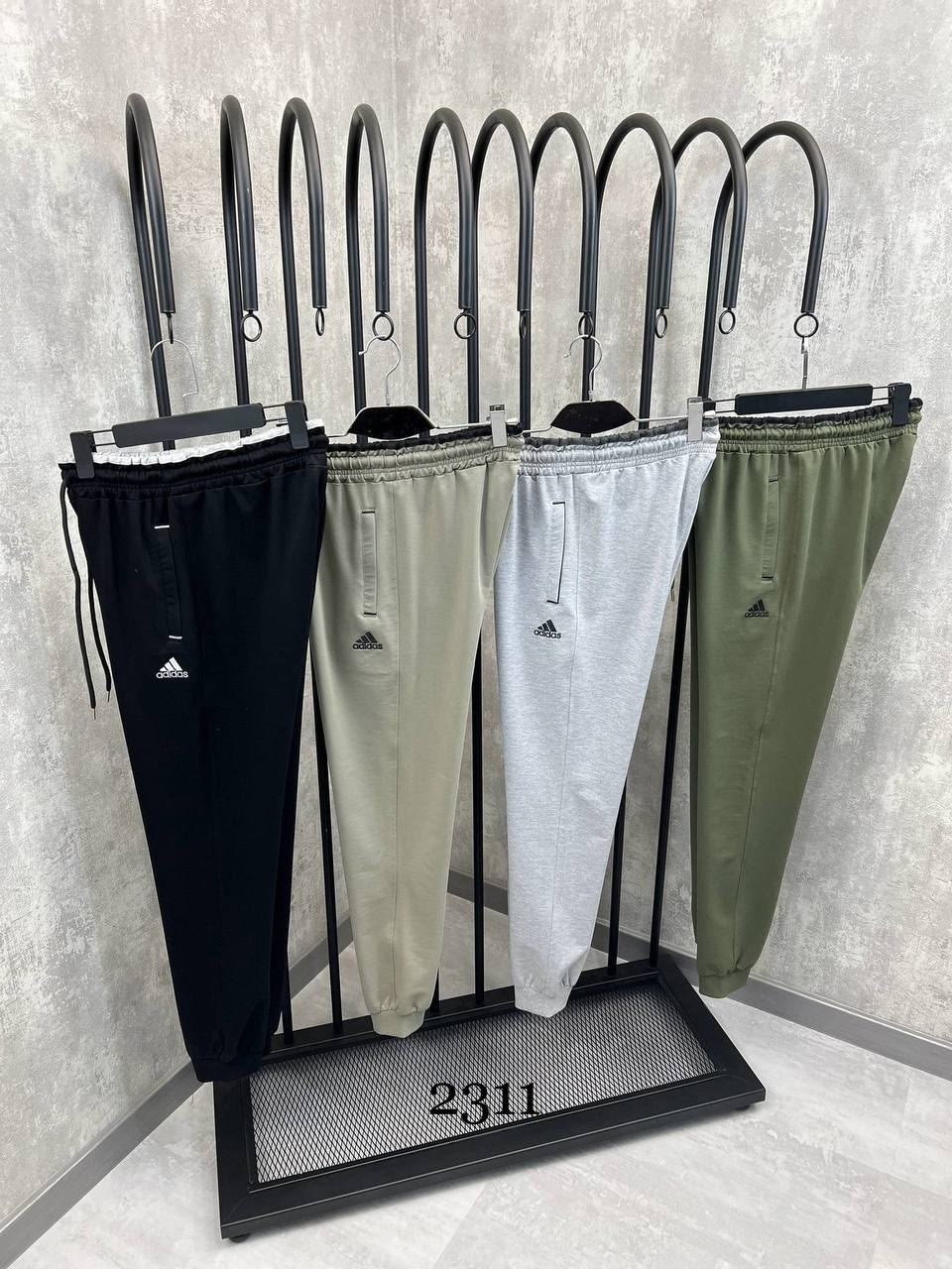 брюки спортивные,спортивные штаны,адидас штаны,мужские спортивные штаны adidas,штаны мужские