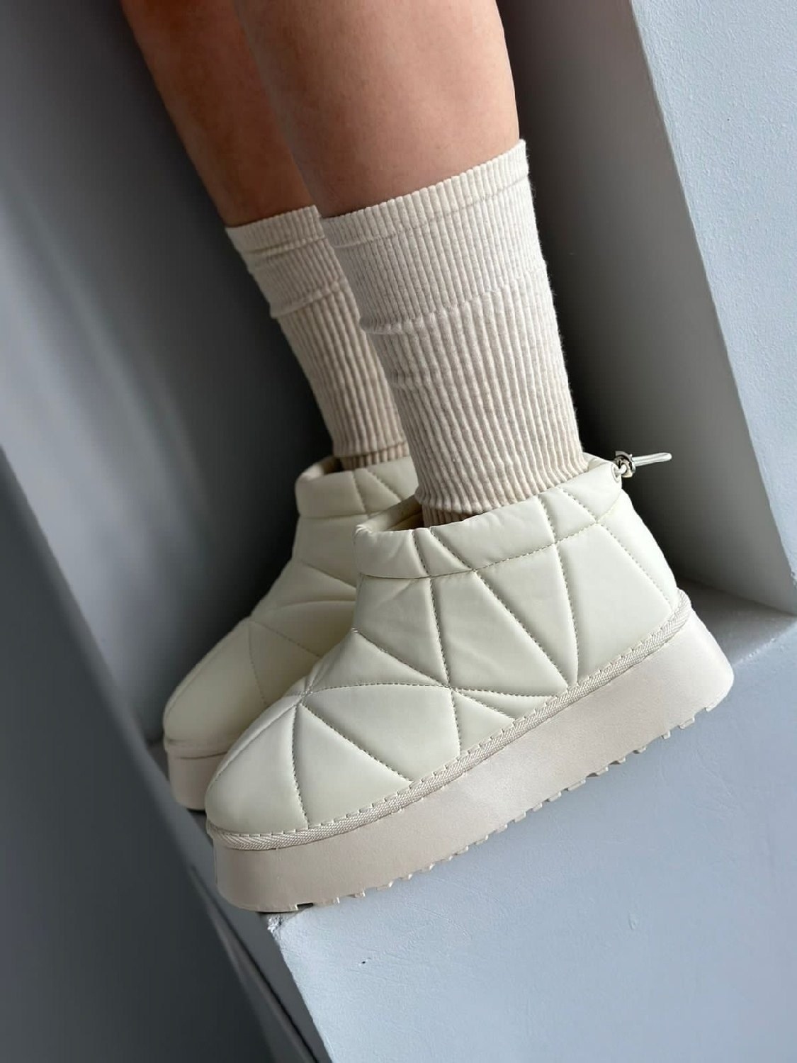 ,угги дутики женские короткие на высокой платформе,дутики женские,дутики женские короткие,дутики женские черные