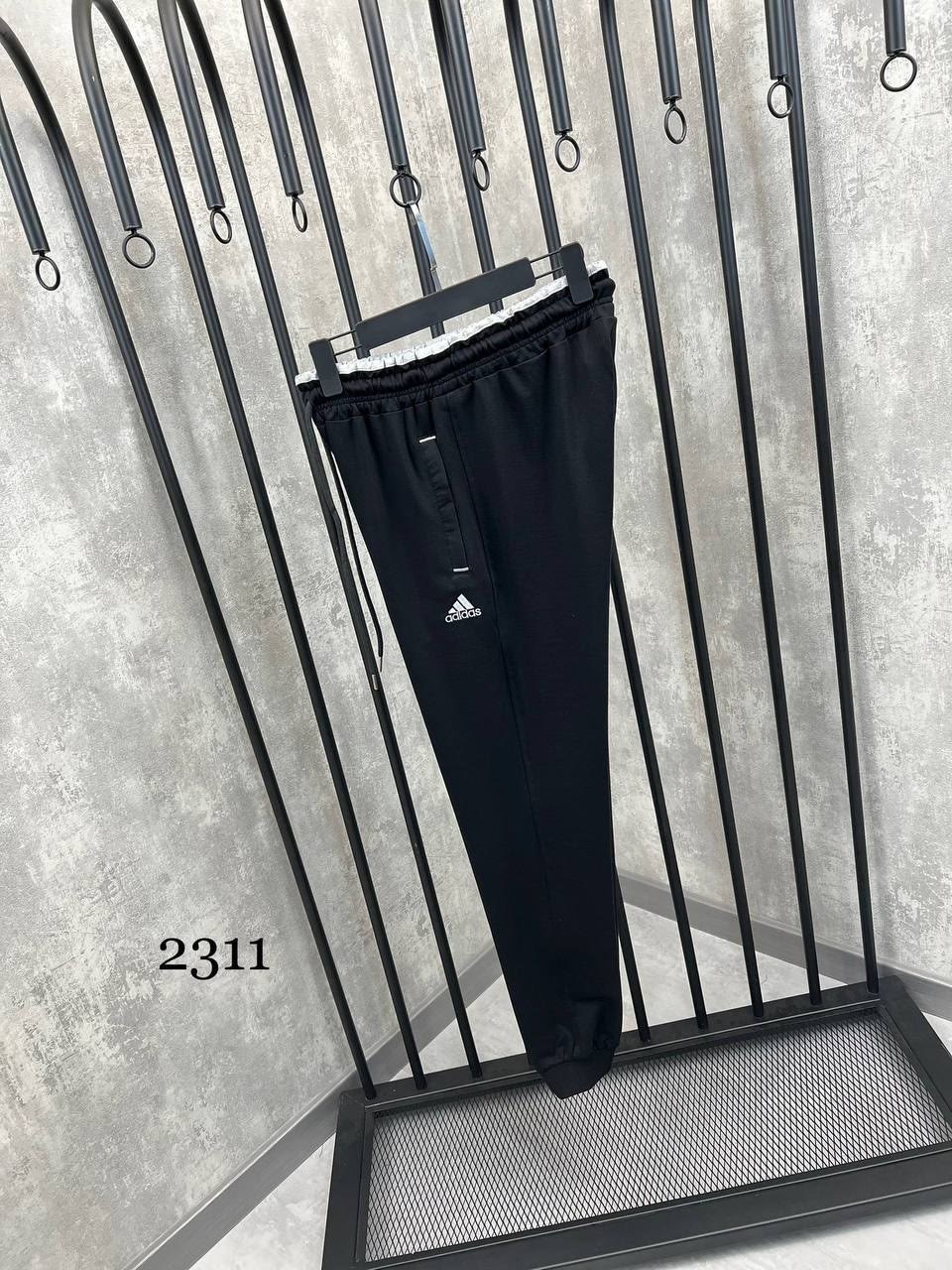 брюки спортивные,спортивные штаны,адидас штаны,мужские спортивные штаны adidas,штаны мужские