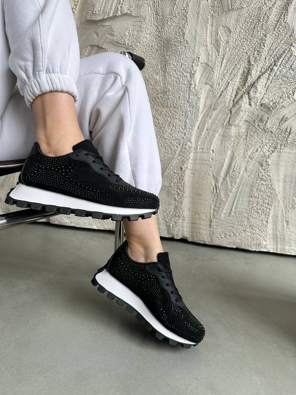 ,кроссовки со стразами,кроссовки женские,черные кроссовки,кроссовки женские со стразами