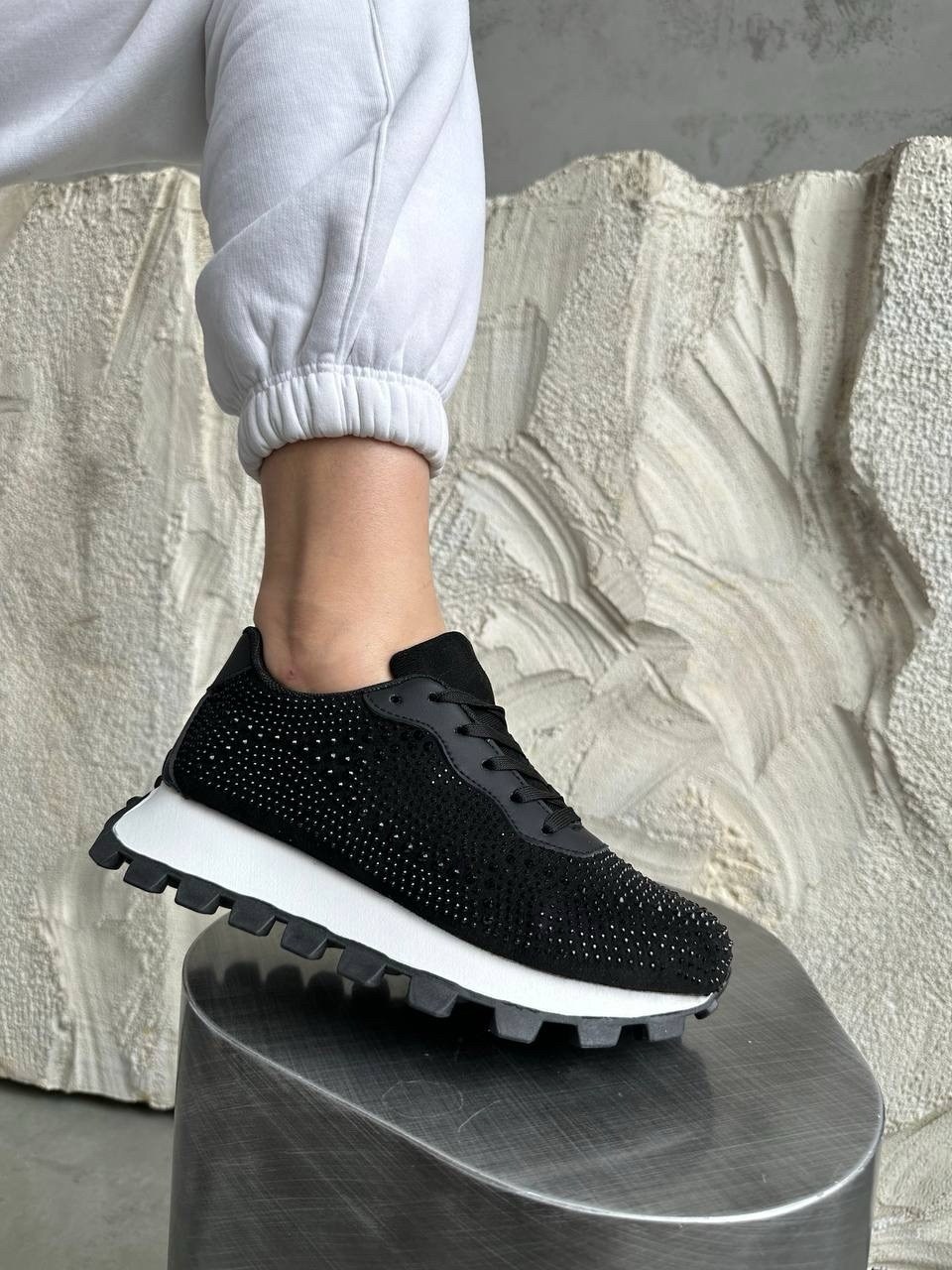 ,кроссовки со стразами,кроссовки женские,черные кроссовки,кроссовки женские со стразами