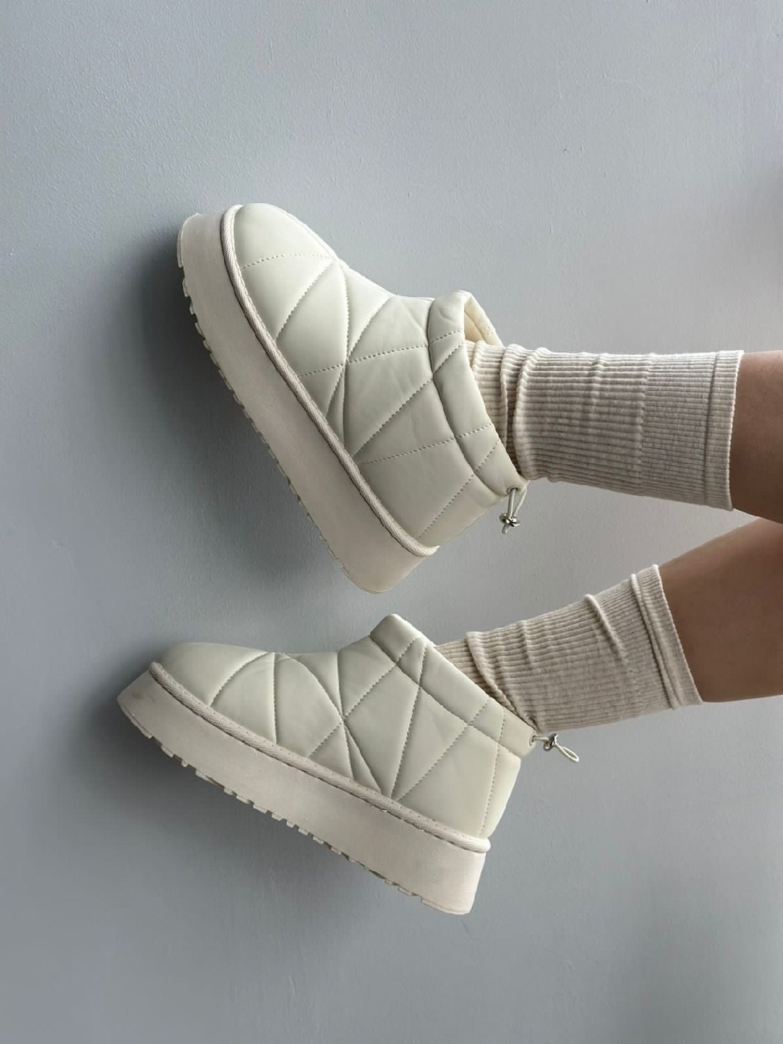 ,угги дутики женские короткие на высокой платформе,дутики женские,дутики женские короткие,дутики женские черные