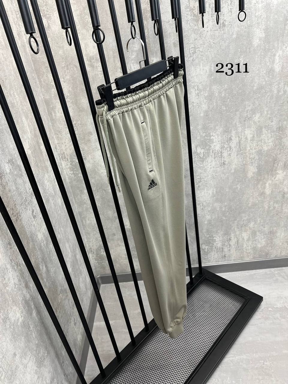 брюки спортивные,спортивные штаны,адидас штаны,мужские спортивные штаны adidas,штаны мужские