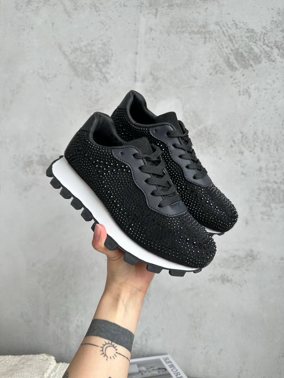 ,кроссовки со стразами,кроссовки женские,черные кроссовки,кроссовки женские со стразами