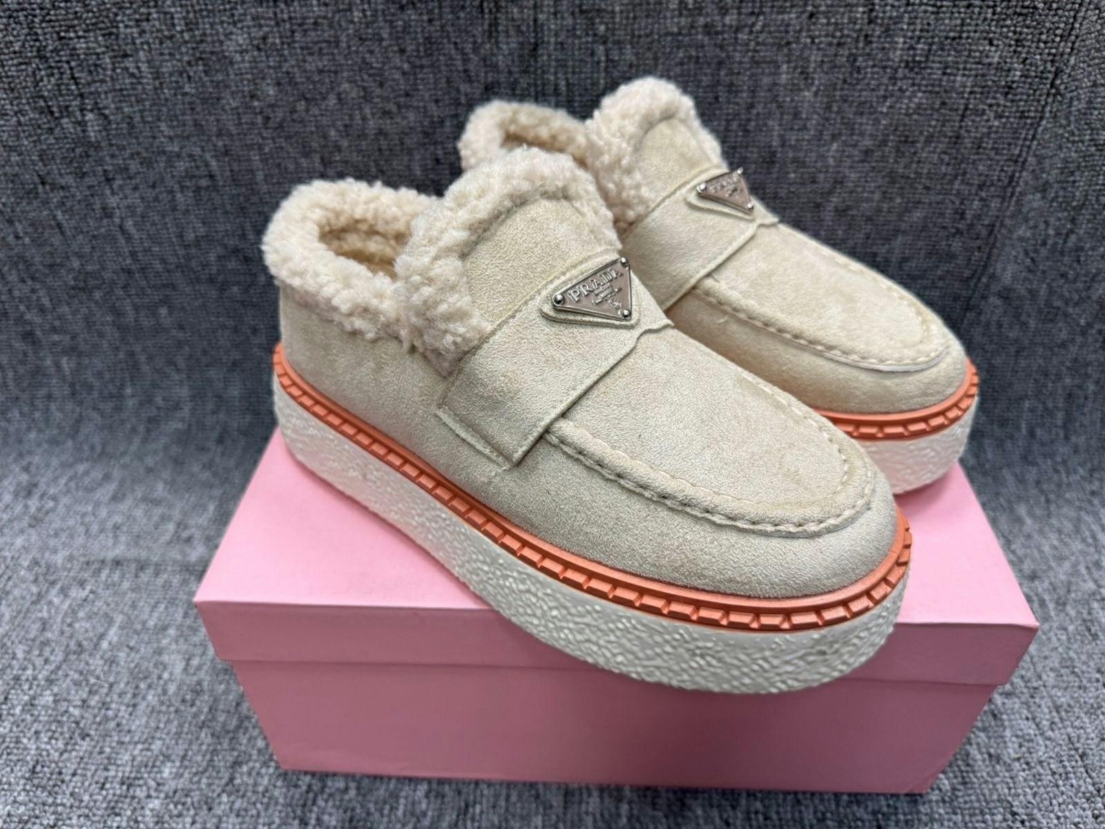 ,лоферы зимние замшевые,лоферы зимние женские,лоферы prada,зимние лоферы