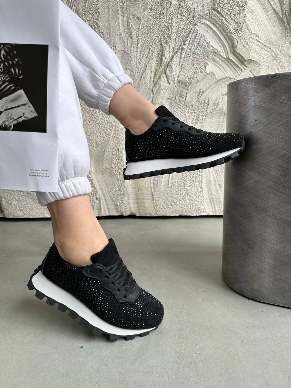,кроссовки со стразами,кроссовки женские,черные кроссовки,кроссовки женские со стразами
