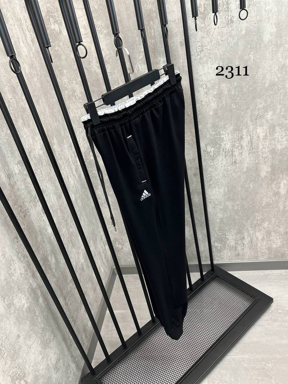 брюки спортивные,спортивные штаны,адидас штаны,мужские спортивные штаны adidas,штаны мужские