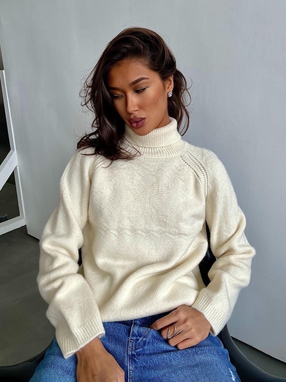 женский свитер,свитер черный,джемпер,свитер,свитер с воротником