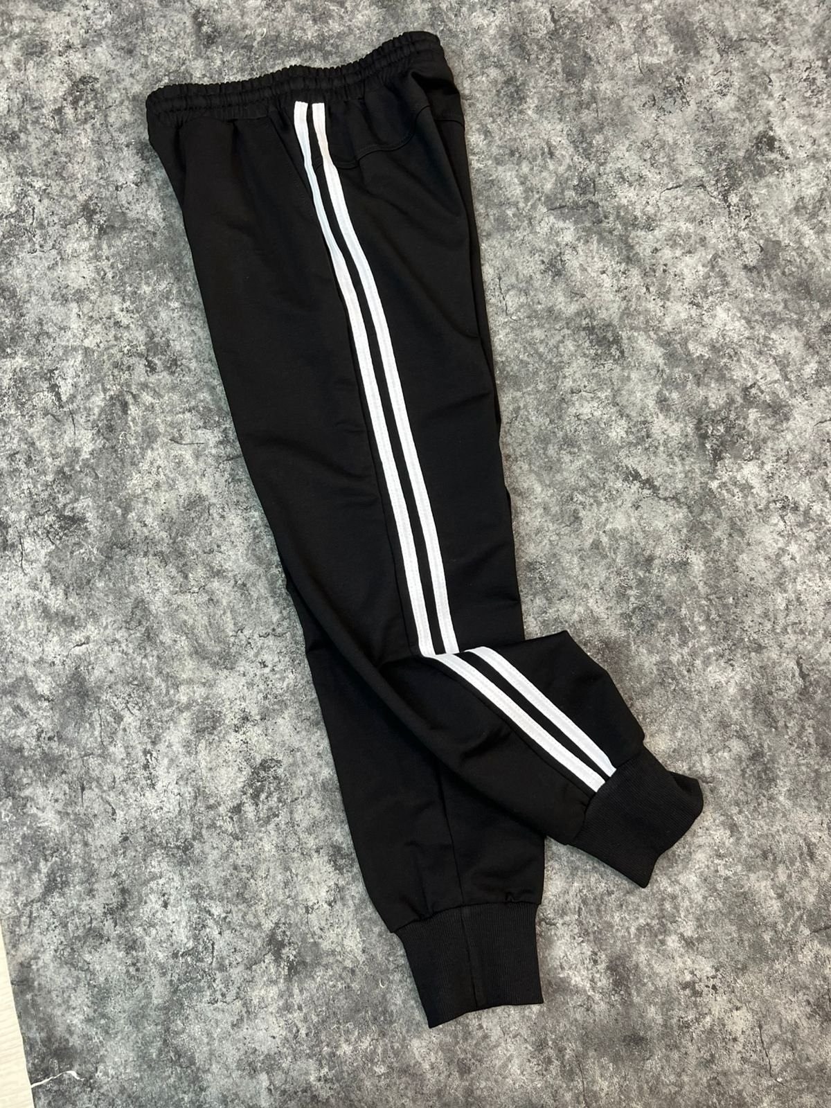 мужские спортивные штаны adidas,штаны адидас,штаны спортивные,штаны спортивные adidas,спортивные штаны адидас ветрозащитные