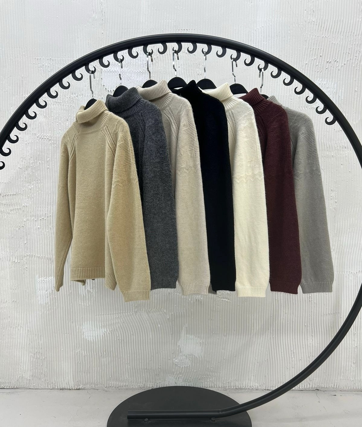 женский свитер,свитер черный,джемпер,свитер,свитер с воротником