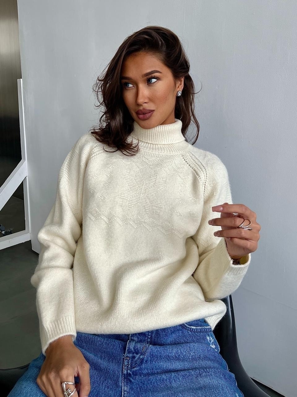 женский свитер,свитер черный,джемпер,свитер,свитер с воротником