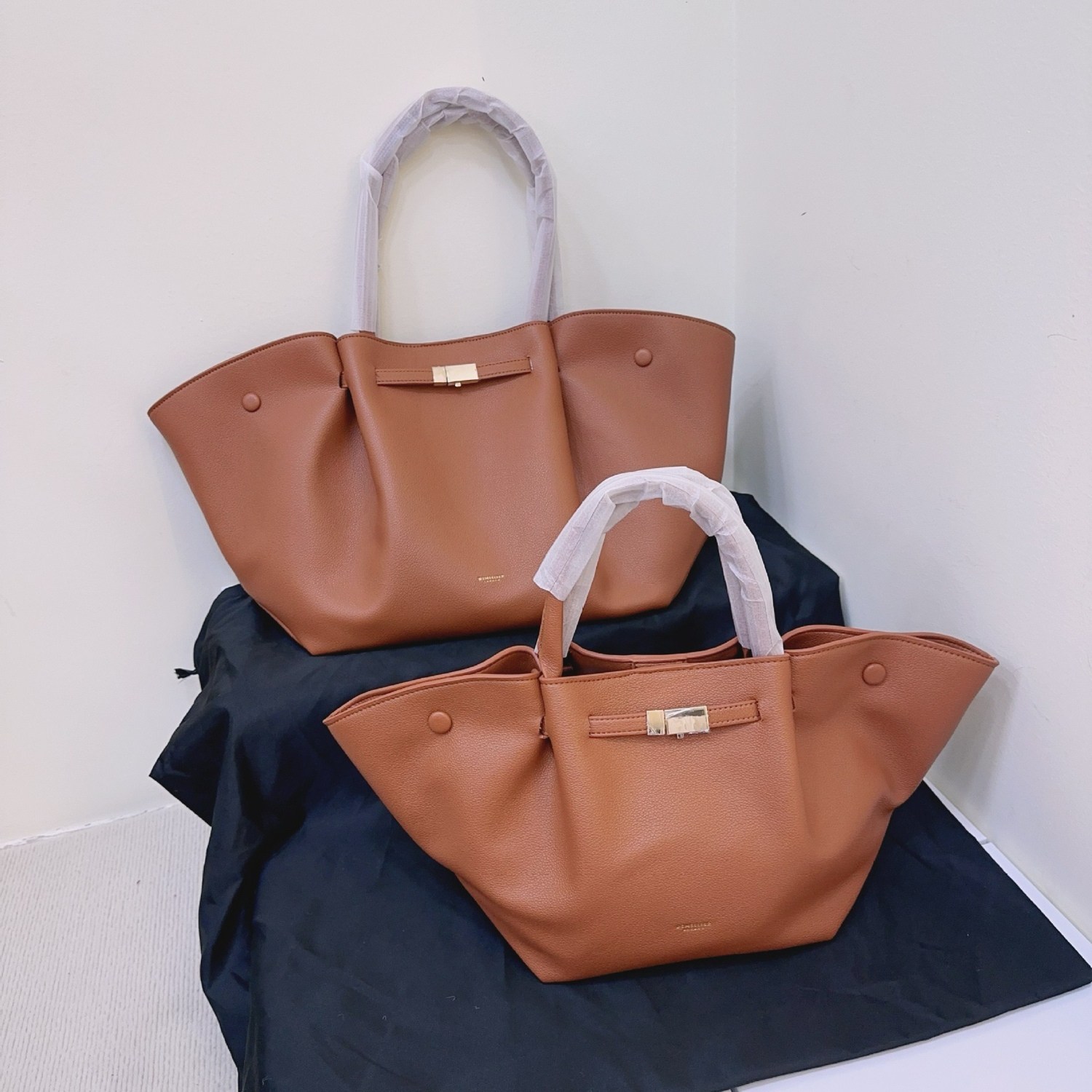 женская сумка на плечо черная,сумка женская,сумки,женская сумка на плечо,demellier сумки