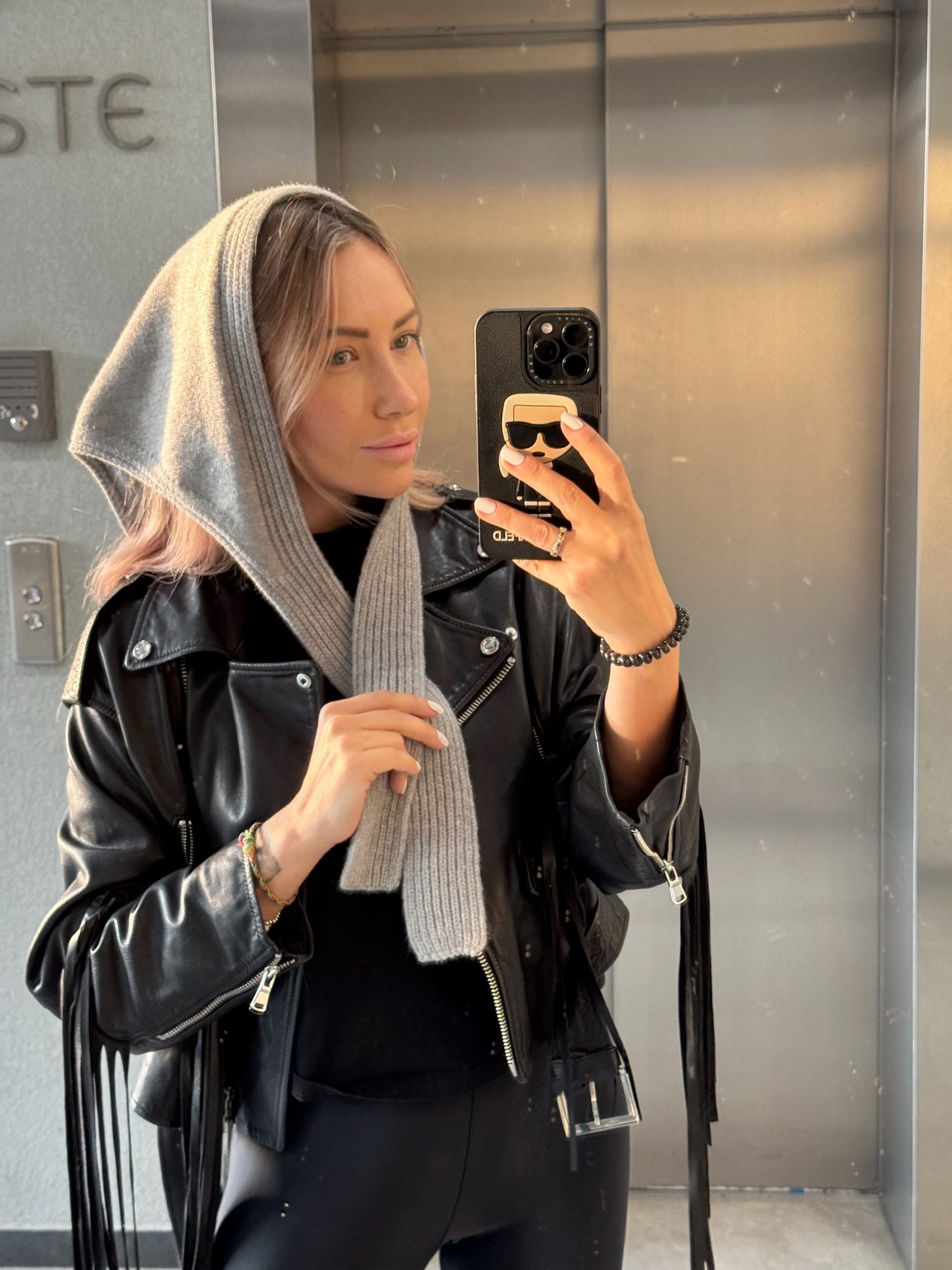 вязаная косынка,шарф шарфы,шарф с капюшоном,вязаные шарфы,вязаная шапка